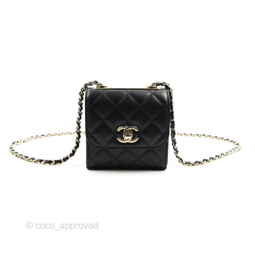 chanel clutch with chain
