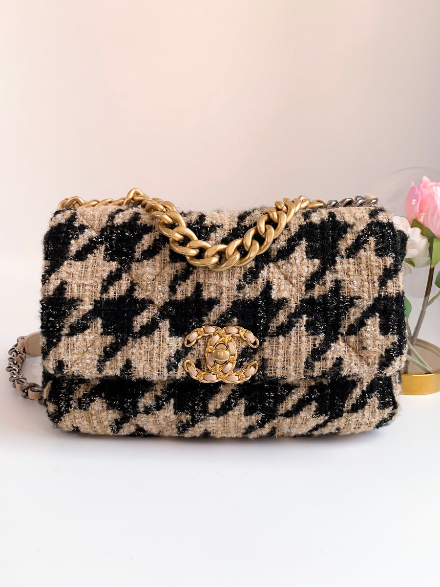 Chanel Fall/Winter 2019/2020 tweed black brown houndstooth mini