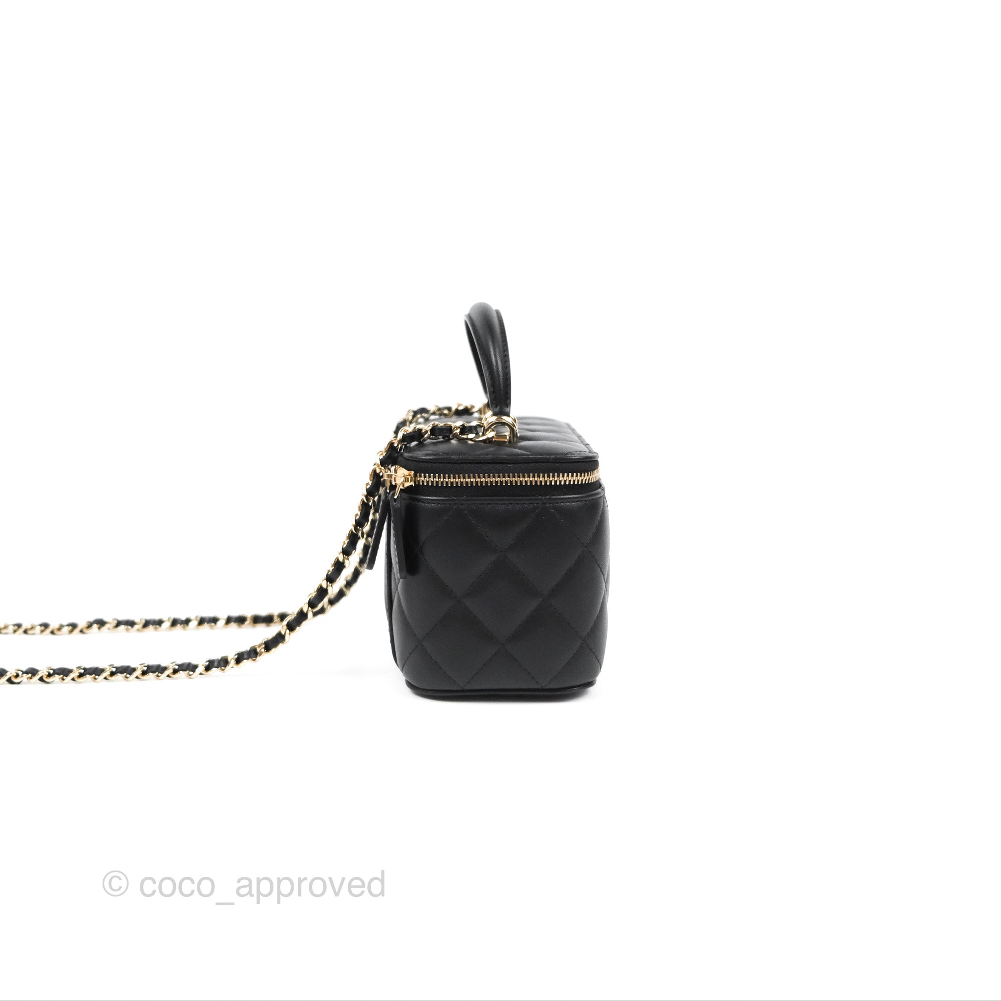 CHANEL Metallic Lambskin Quilted Round Vanity Case With Chain