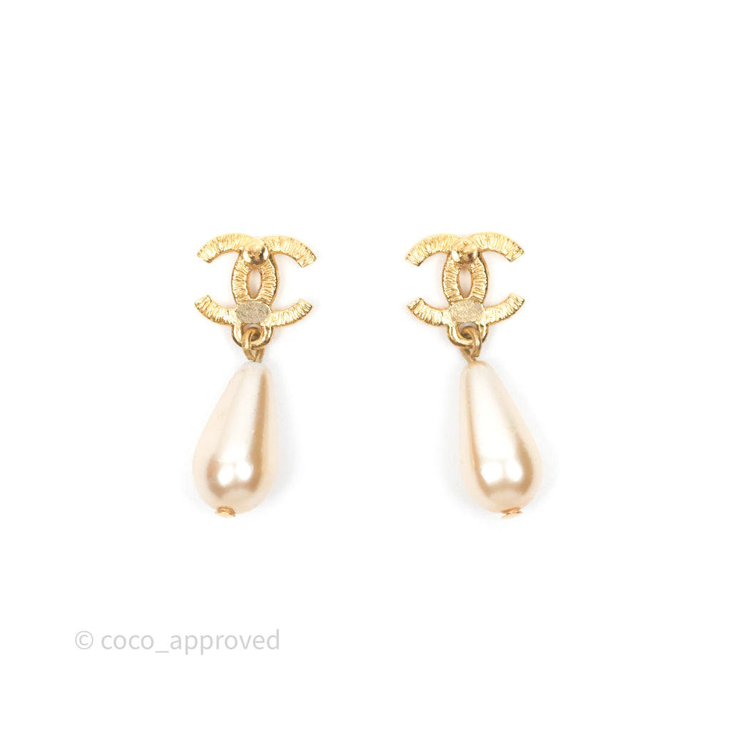 Chanel CC Drop Pearl Earrings Gold Tone 20A