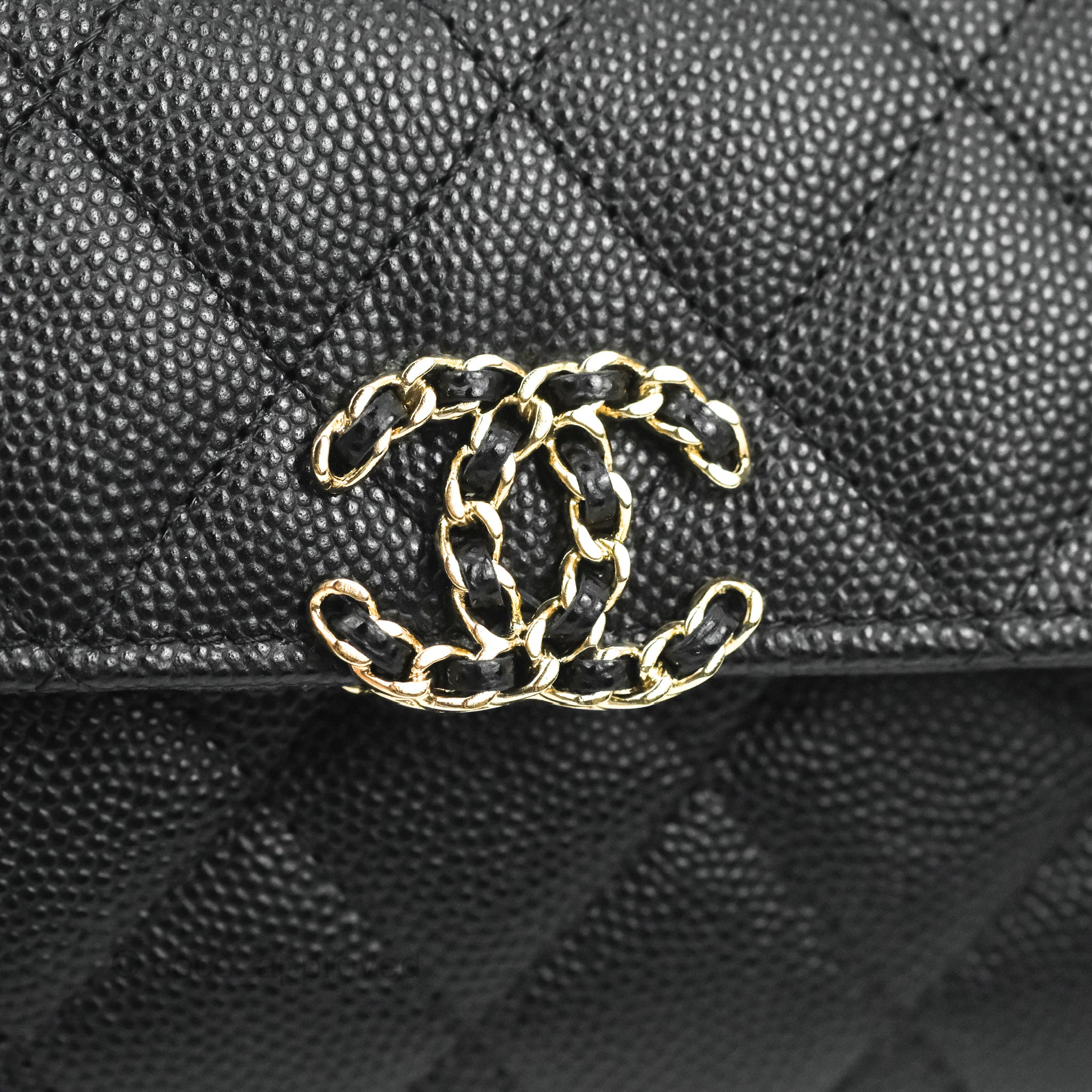 Chanel Coco Handle Medium Quilted Black Caviar Ghw series 23/2017, Luxury,  Bags & Wallets on Carousell