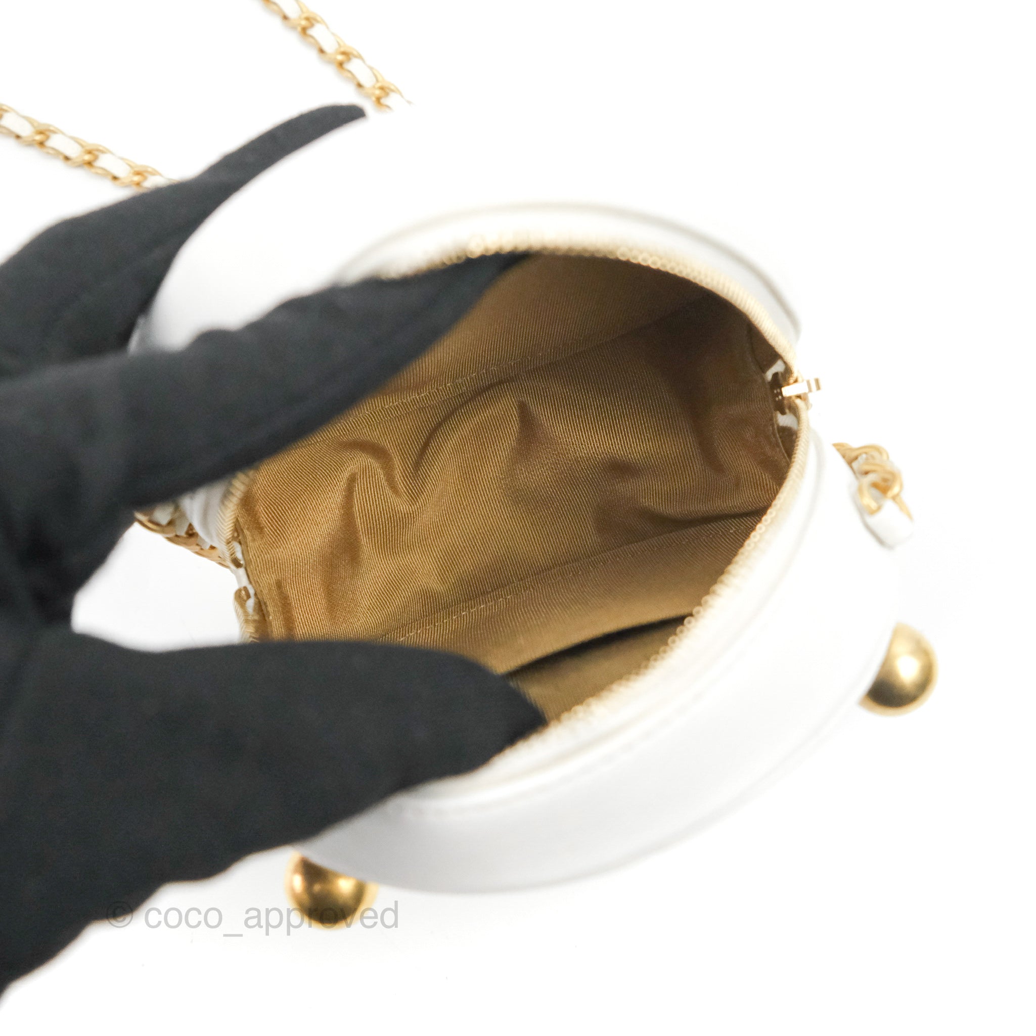 Chanel GWP Gold Ball Shaped Clutch Bag  Chanel clutch bag, Chanel clutch,  Chanel gold hardware