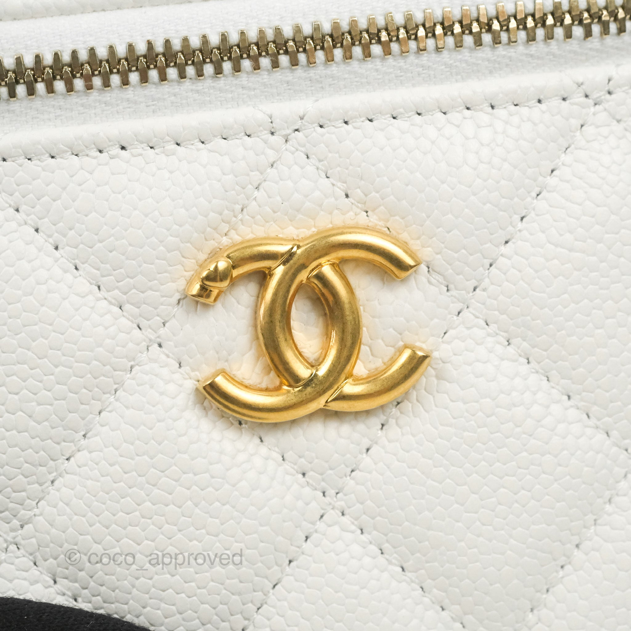 caviar chanel mini