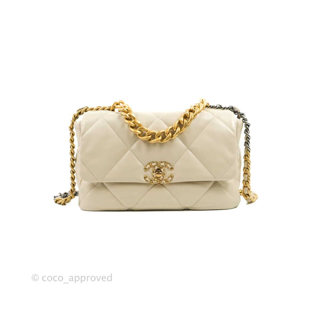 CHANEL Shiny Goatskin Quilted Chanel 19 Round Clutch With Chain