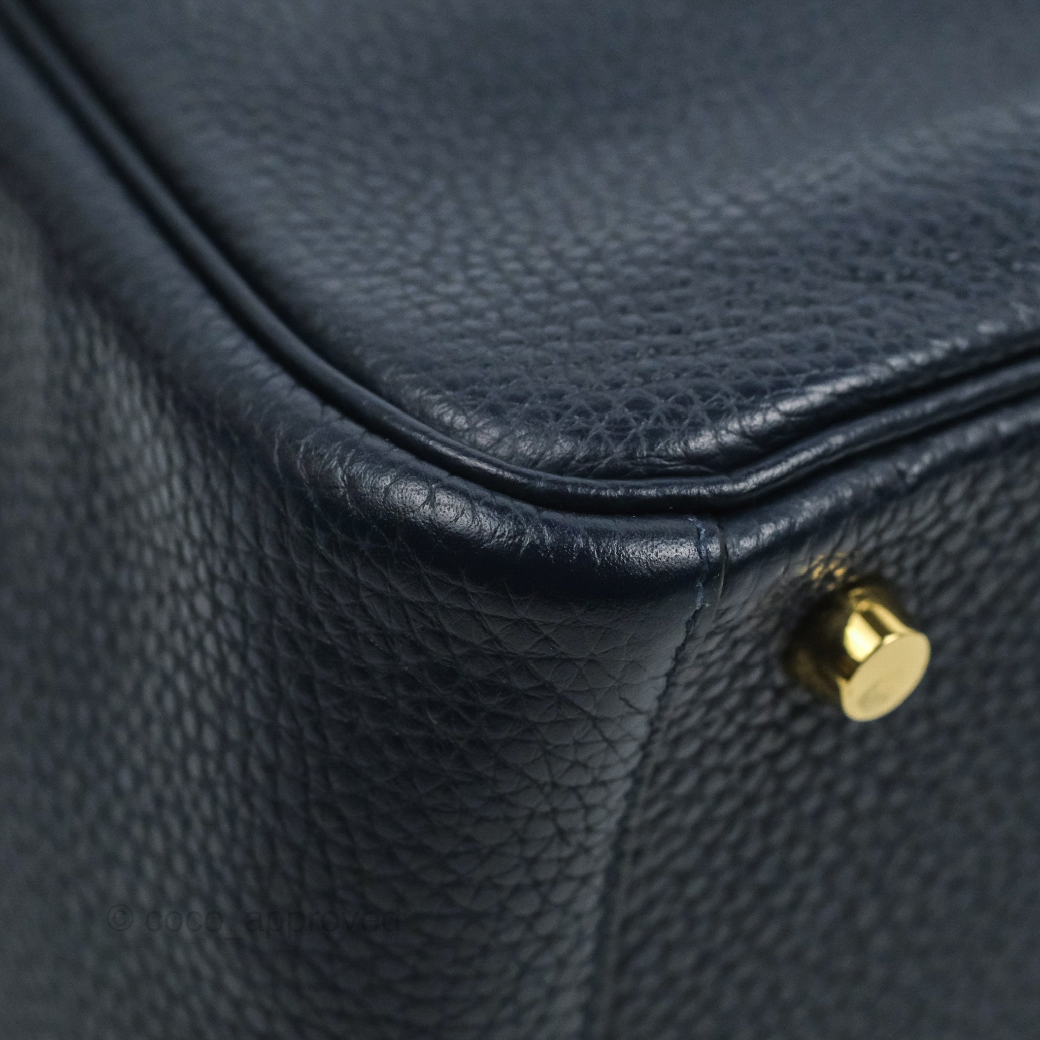 Hermès Lindy 26 Taurillion Clemence Black Gold Hardware – Coco Approved  Studio