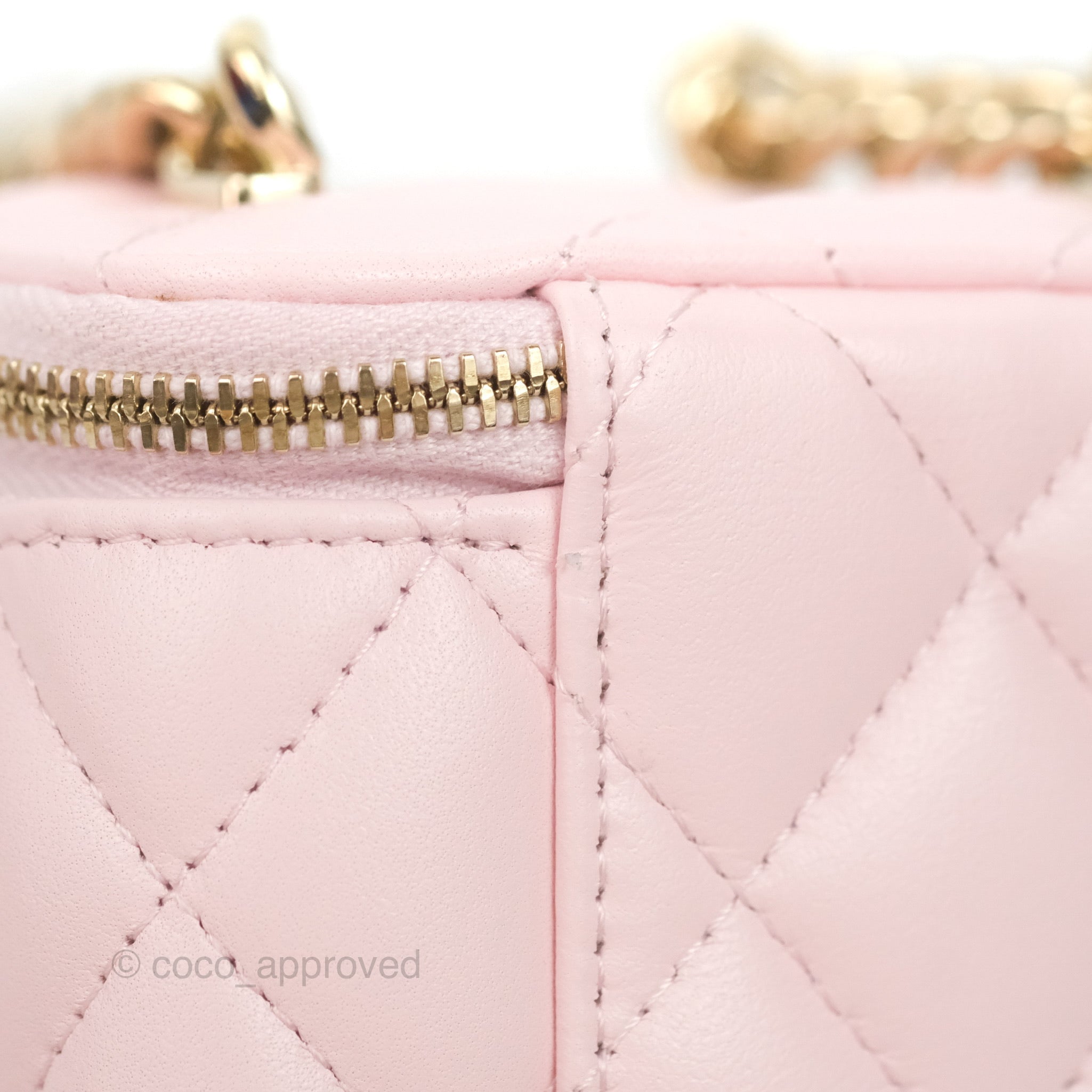 Chanel Quilted Heart Crush Mini Vanity With Chain Pink Caviar Aged Gol –  Coco Approved Studio