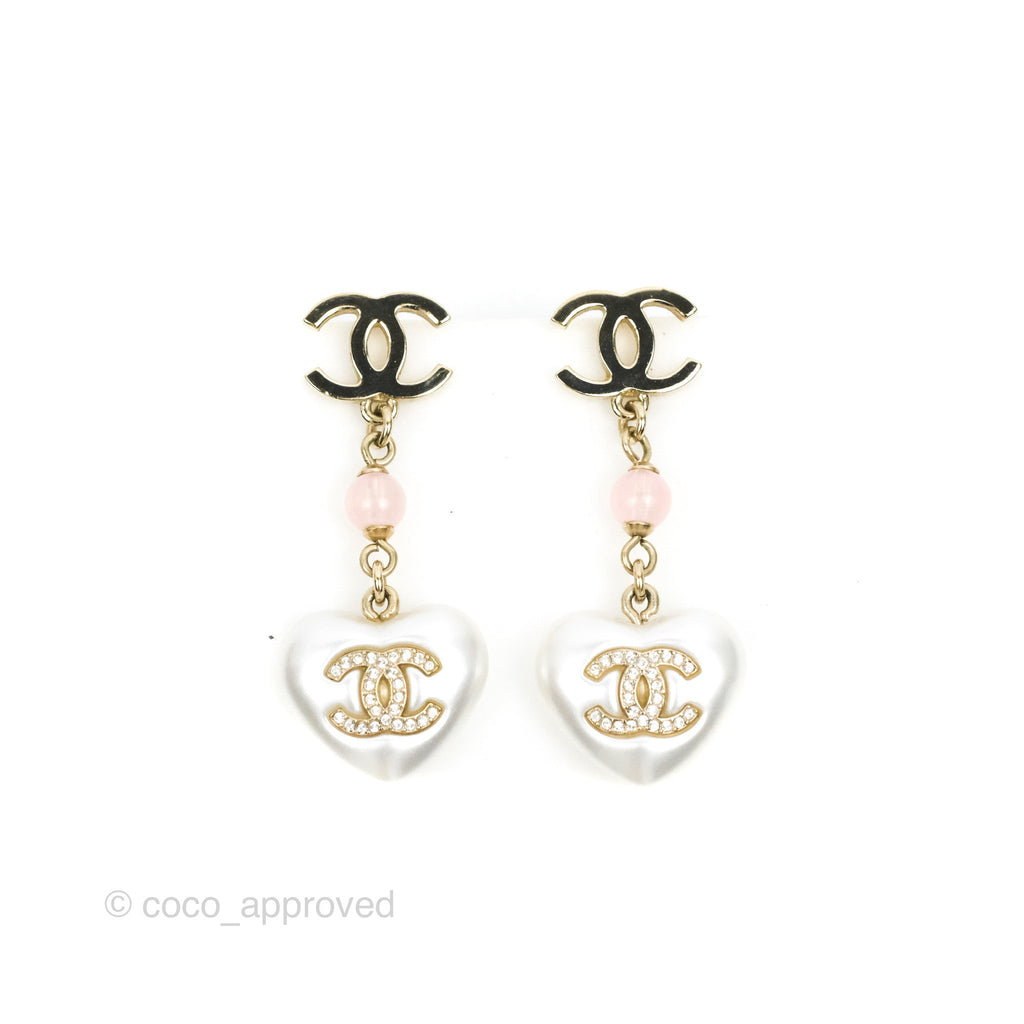 Chanel CC Pink Bead Heart Pearl Crystal CC Drop Earrings Gold Tone 21B