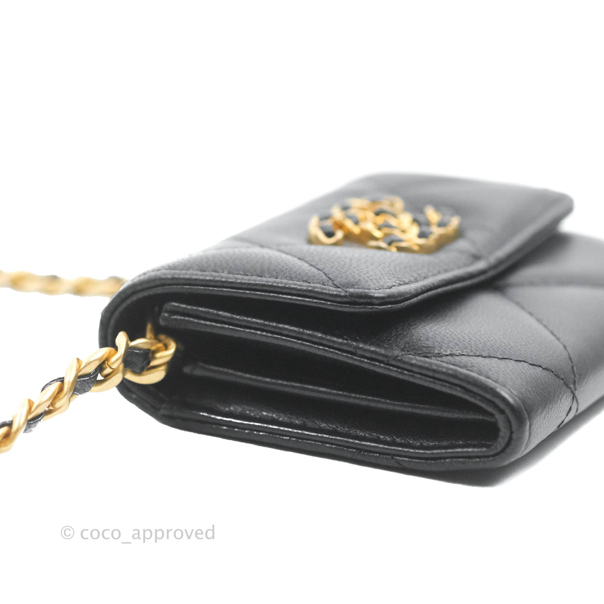 CHANEL 19 Flap Card Holder - Lambskin, gold-tone, silver-tone &  ruthenium-finish metal — Fashion, CHANEL