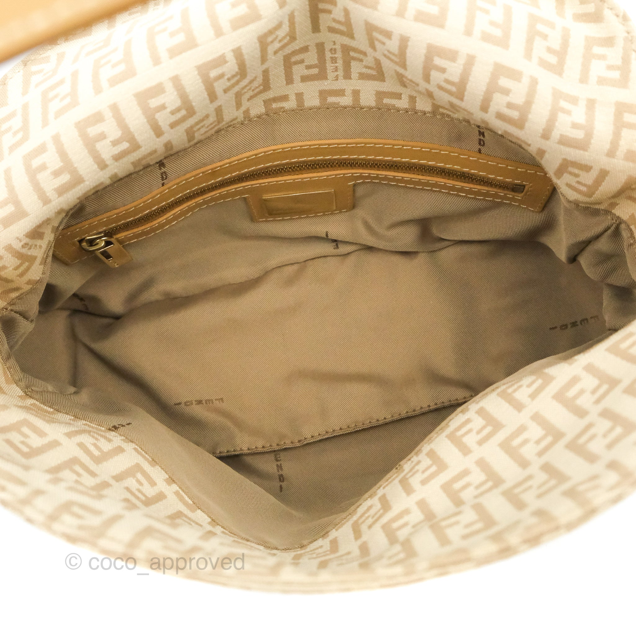 FENDI Vintage Zucca Tote Bag Shoulder Bag Brown Gold Zip Canvas Leather  Rank AB