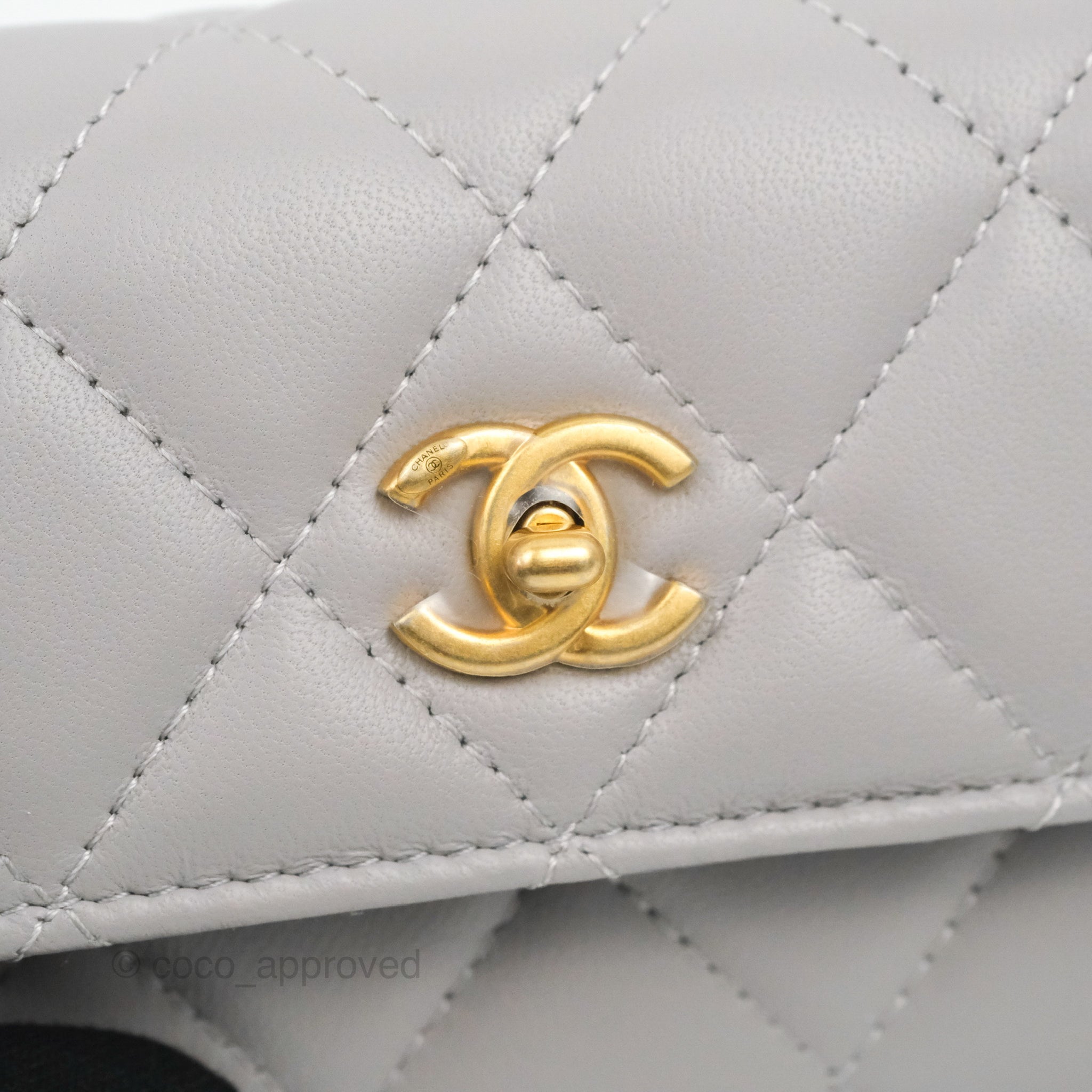 Chanel Pearl Crush Mini Wallet With Chain Light Grey Lambskin Aged