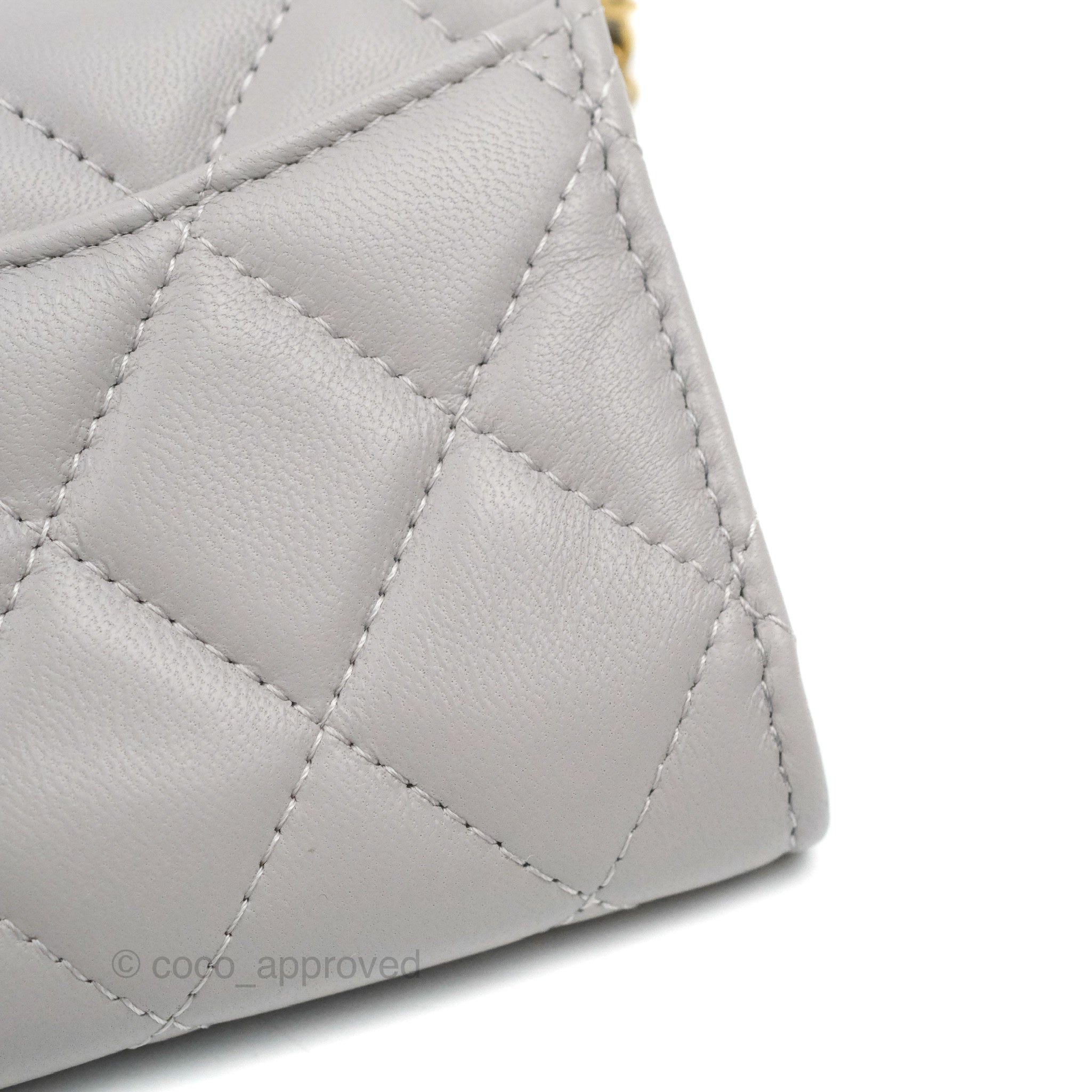 Chanel Pearl Crush Mini Wallet With Chain Light Grey Lambskin Aged