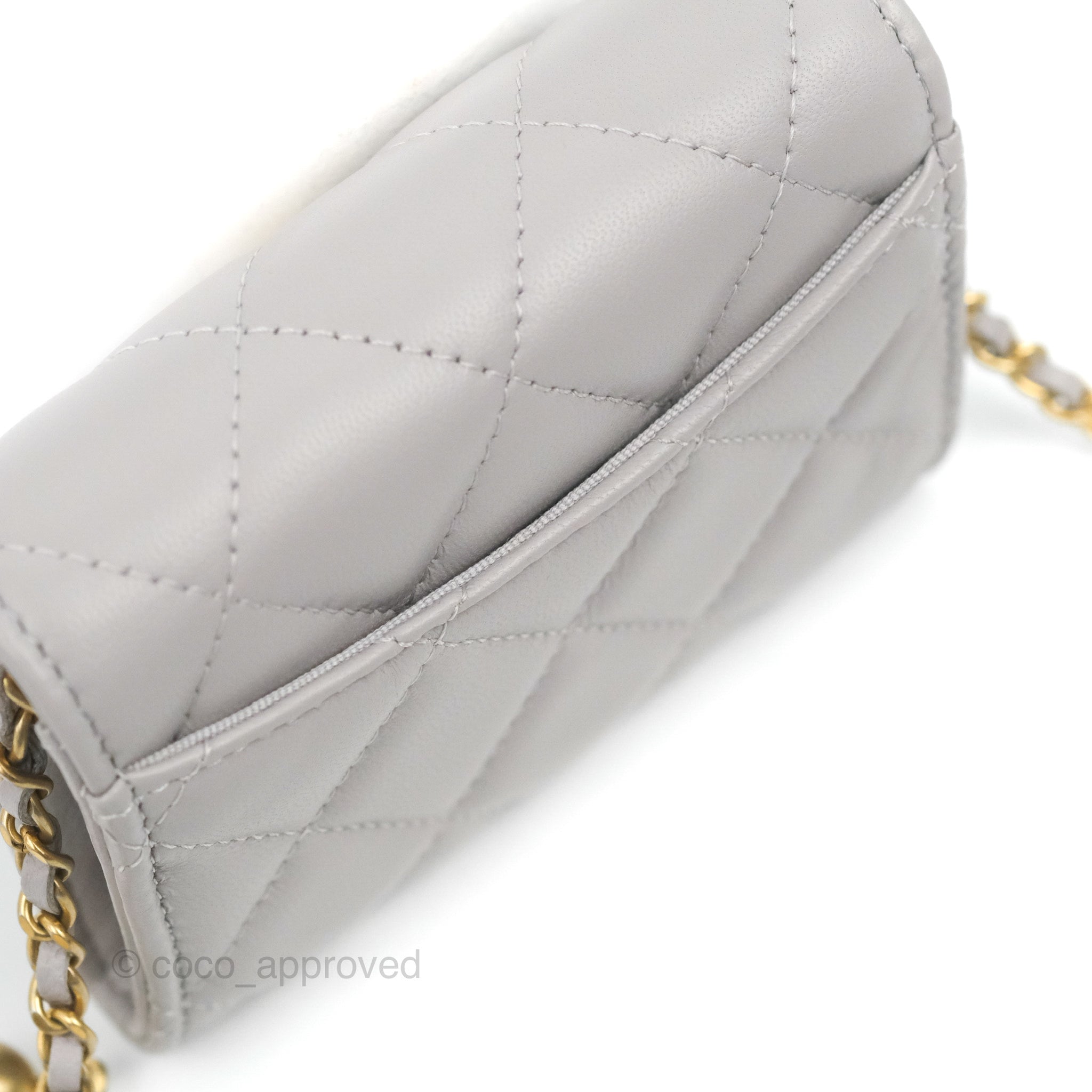 Chanel Pearl Crush Mini Wallet With Chain Light Grey Lambskin Aged