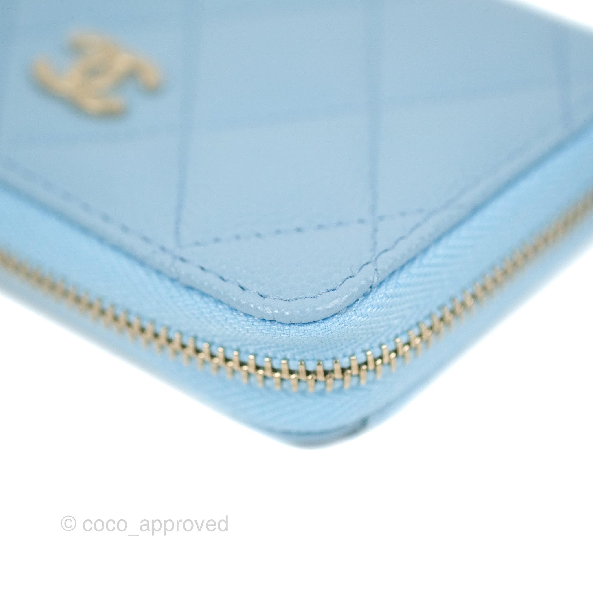 Chanel Quilted Zip Flap Card Holder Tiffany Blue Caviar Gold Hardware –  Coco Approved Studio