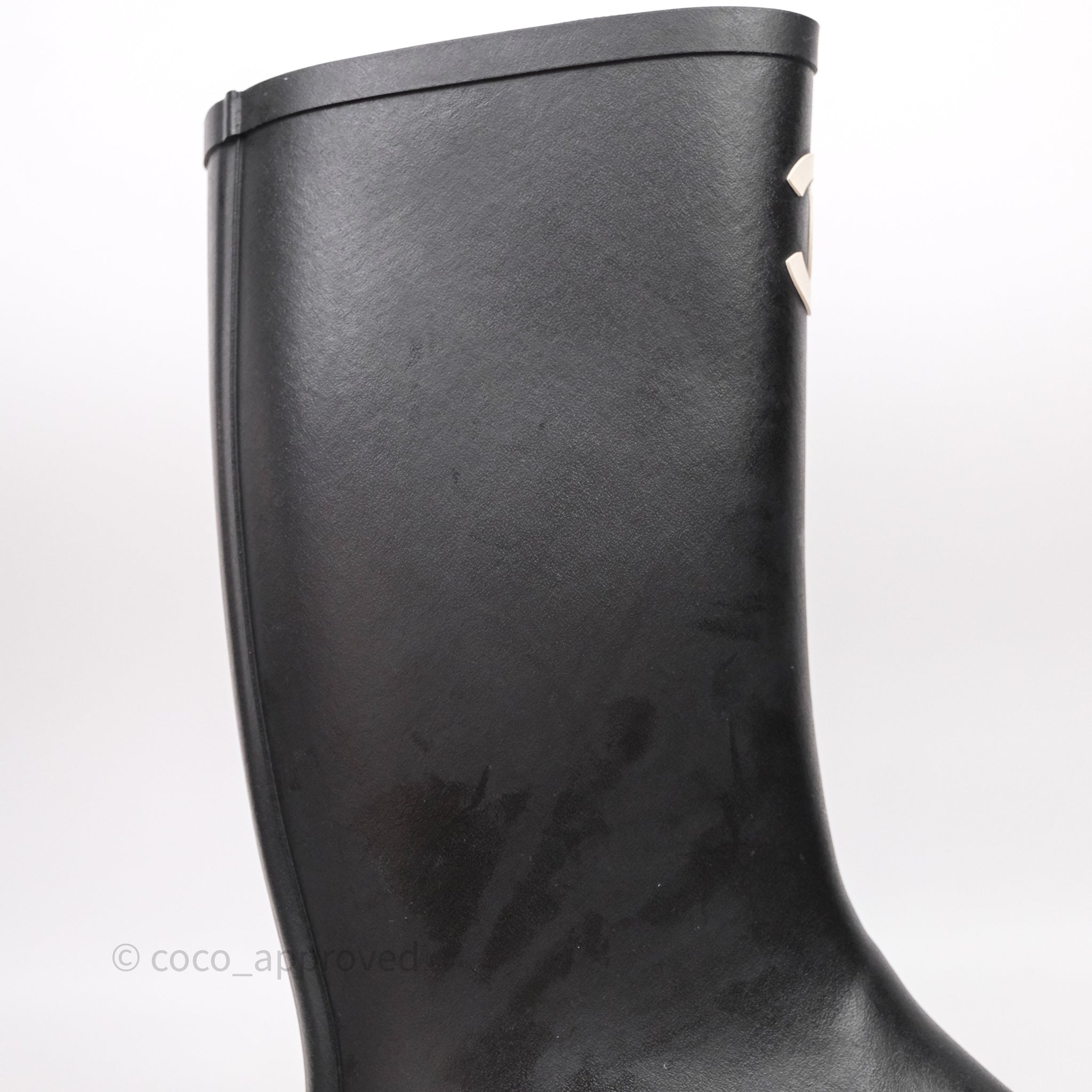 Chanel CC Black Rubber Rain Boots Size 39 – Coco Approved Studio