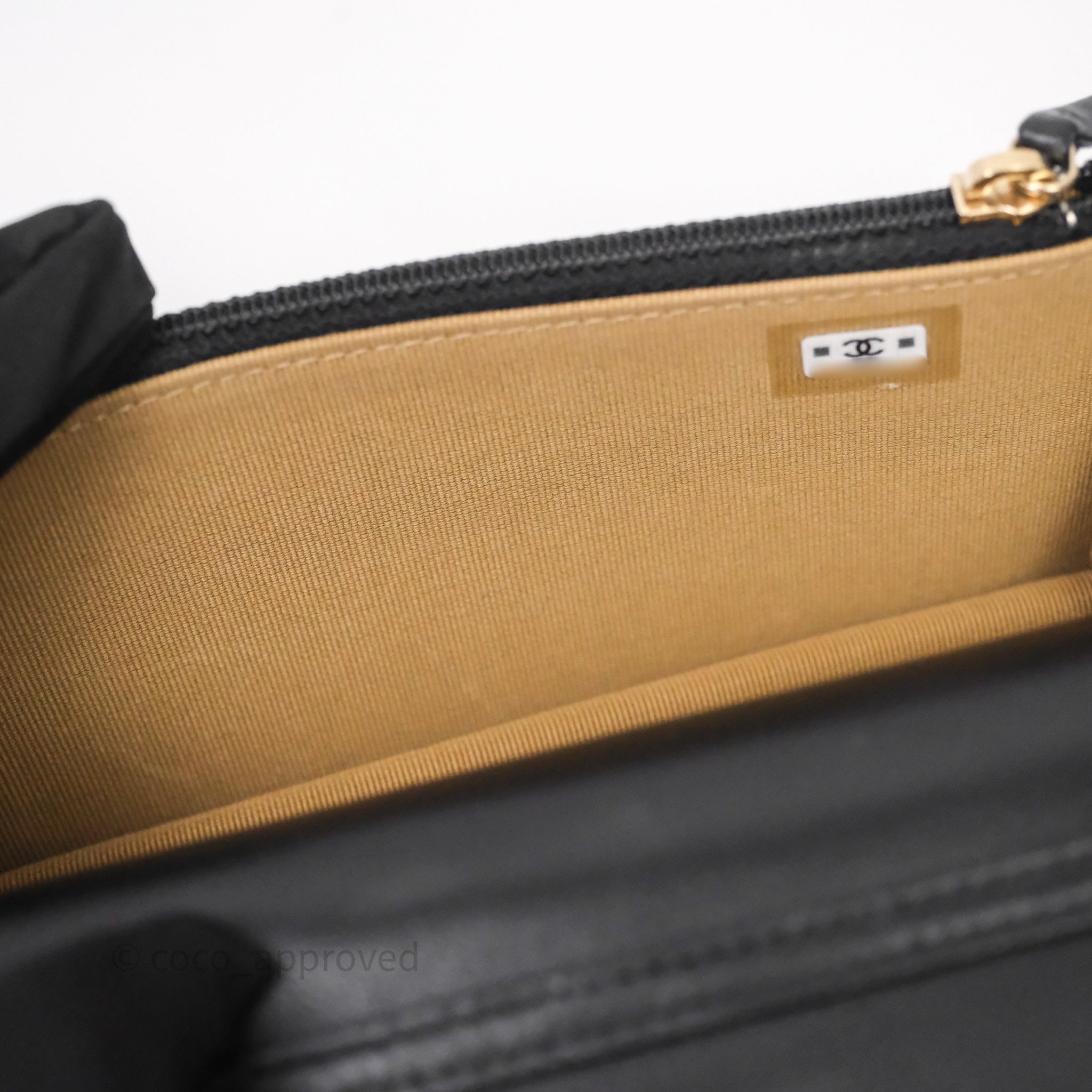 Chanel Pearl Crush Mini WOC Phone Holder Black Lambskin – Coco