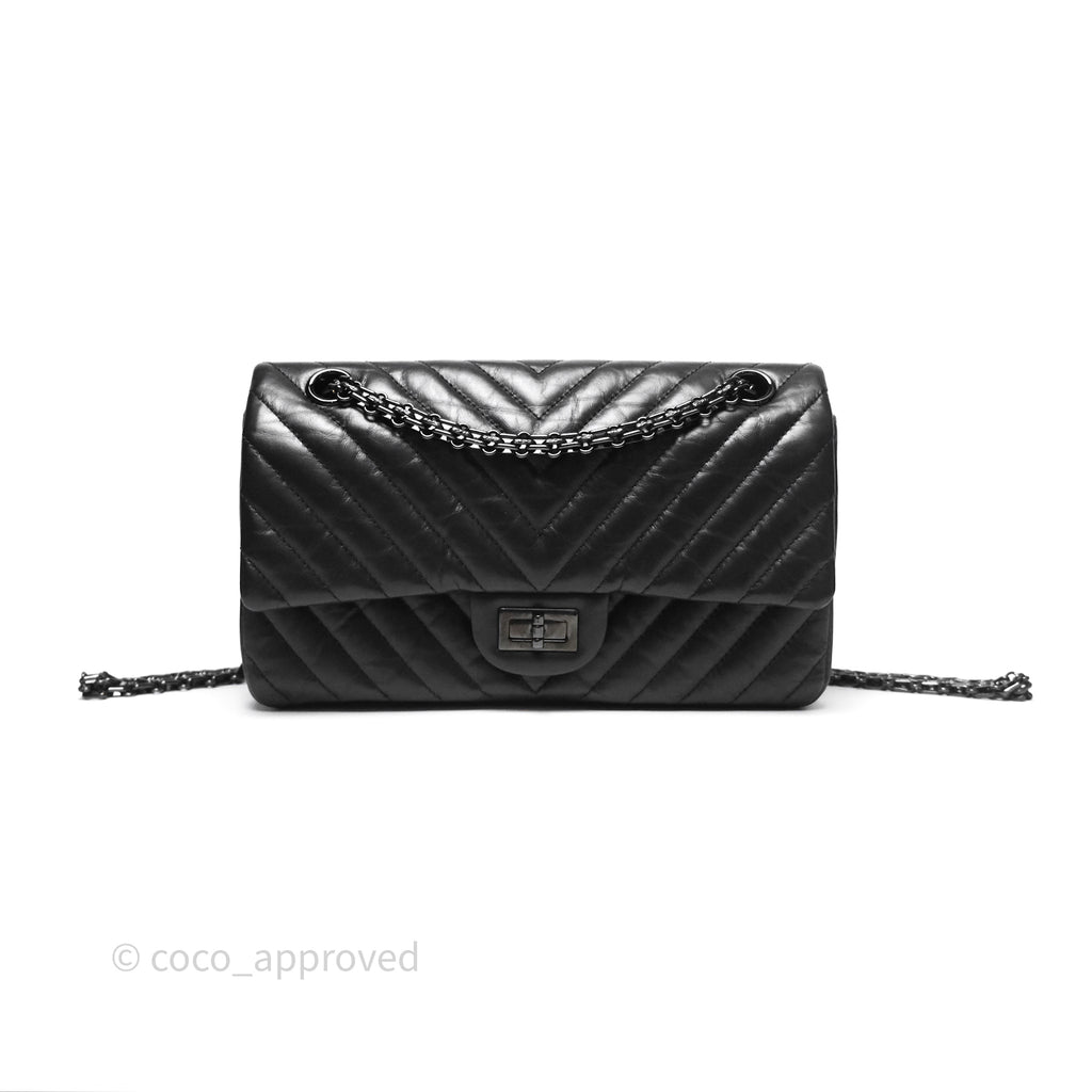 Chanel Reissue 225 Chevron Aged Calfskin So Black