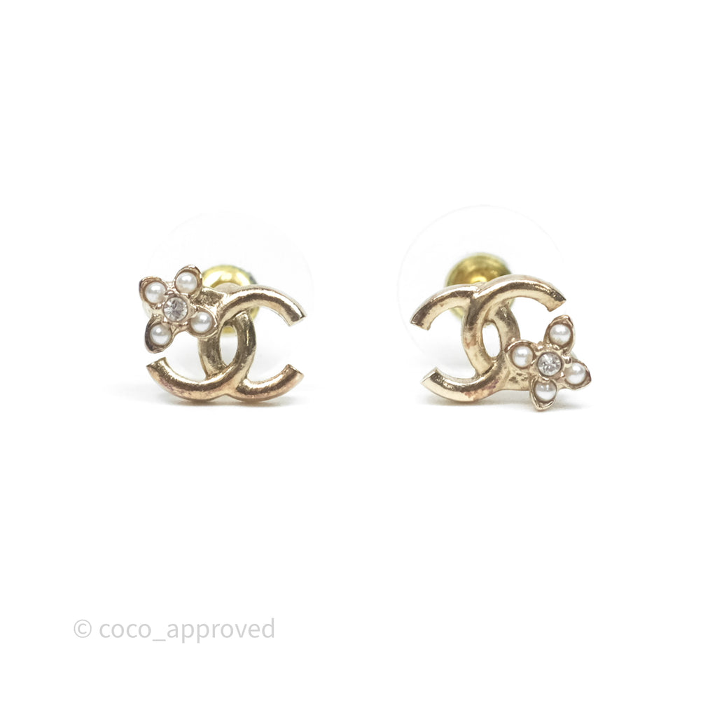 Chanel Mini CC Pearl Flower Earrings Gold Tone 23K