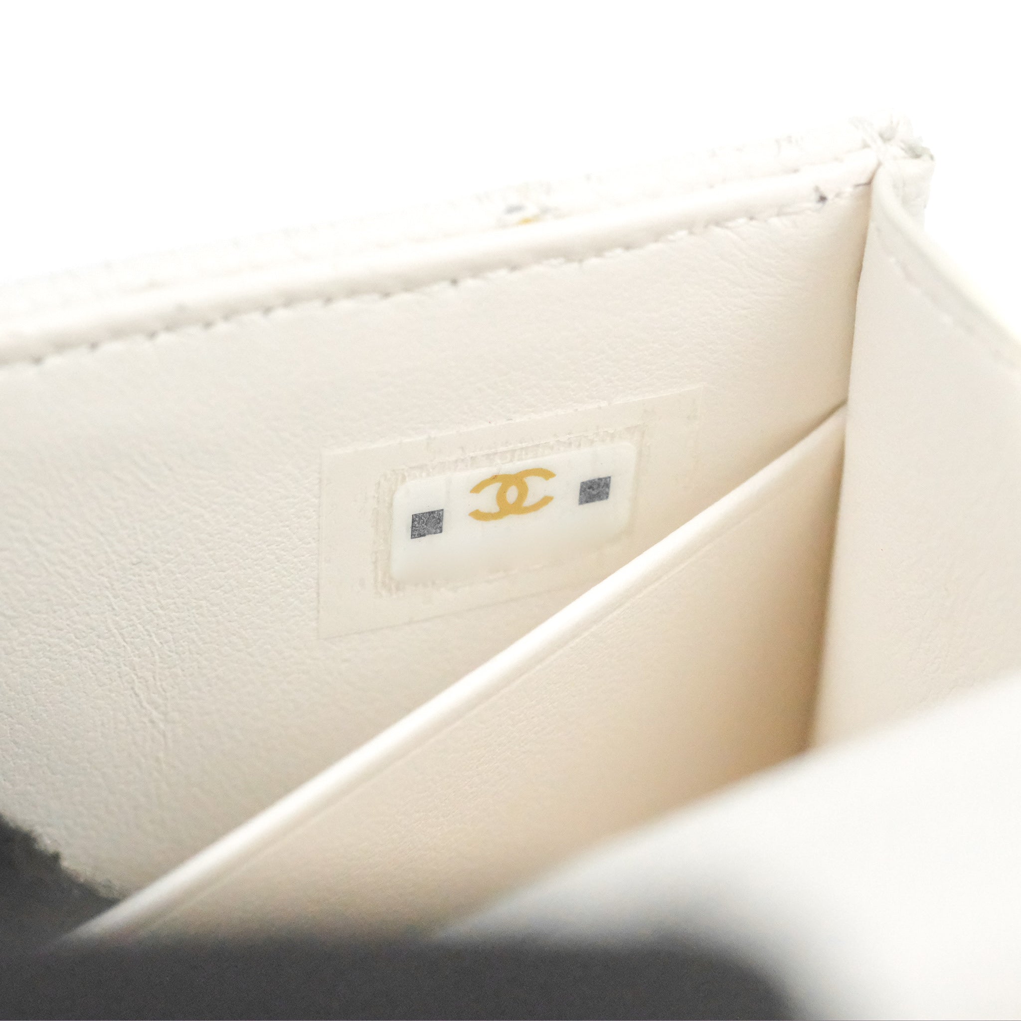 Chanel Mini Top Handle Clutch with Chain White Caviar Light Gold Hardw –  Coco Approved Studio