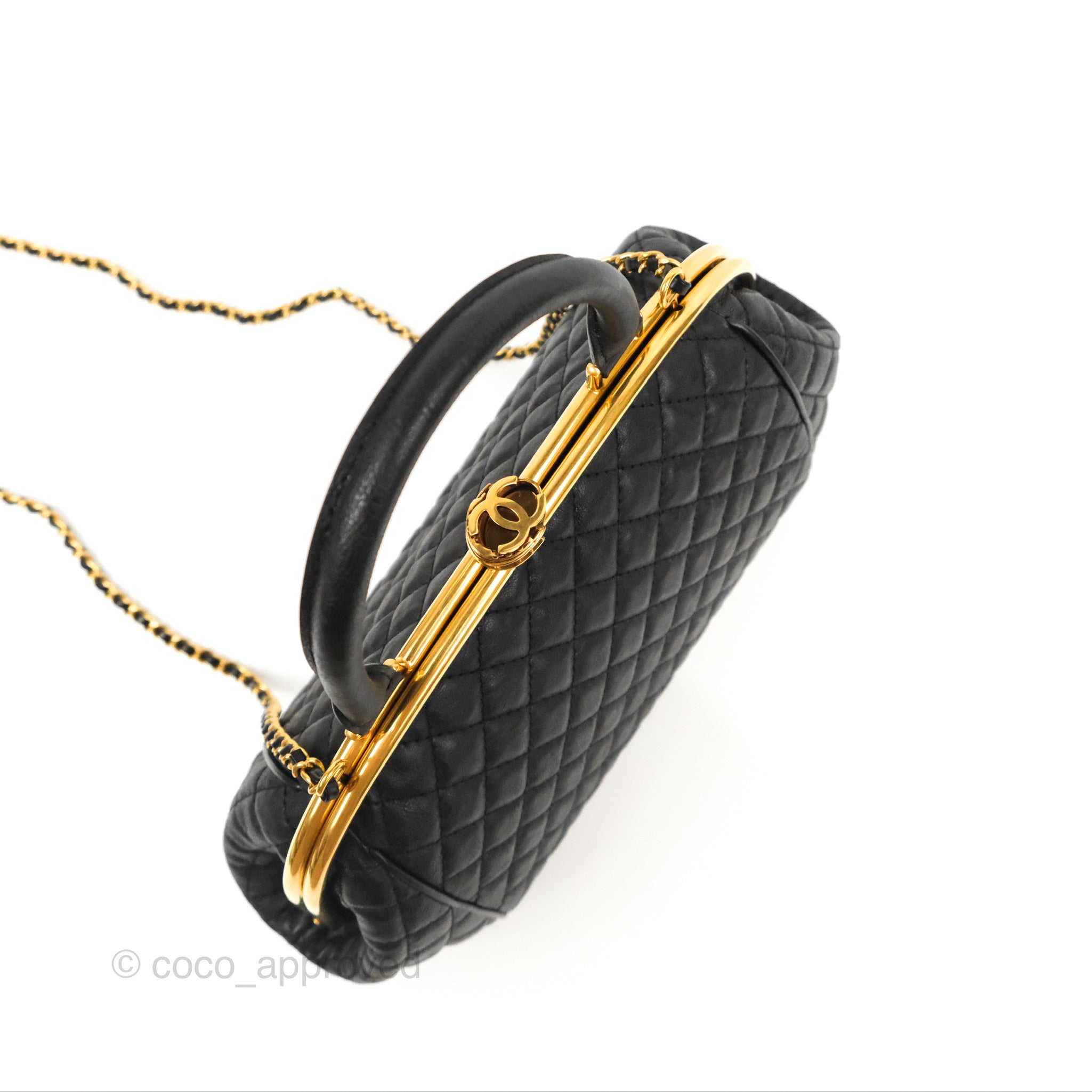 Sold at Auction: Chanel Black Patent Leather Kiss Lock Shoulder Bag
