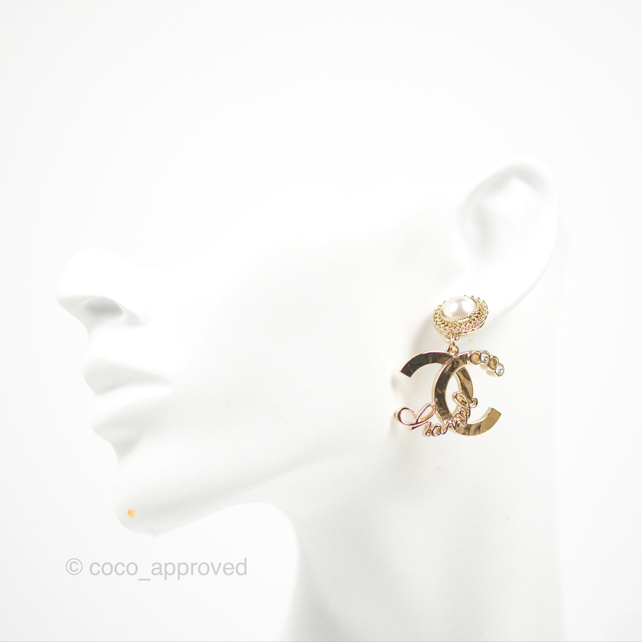 Chanel CC Coco Pearl Drop Earrings Gold Tone 22P – Coco Approved Studio