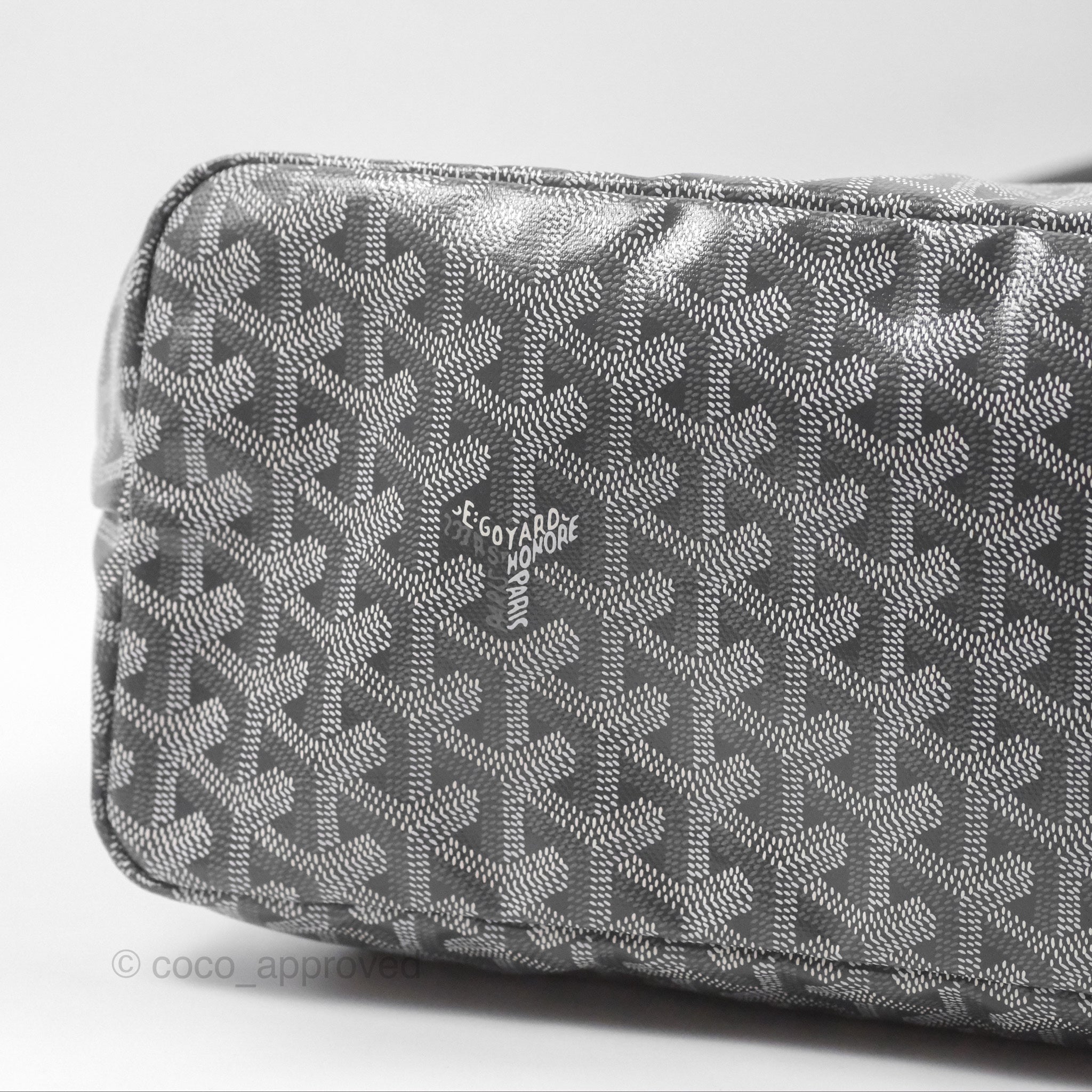 Goyard Bohème Hobo Bag Grey Goyardine Canvas – Coco Approved