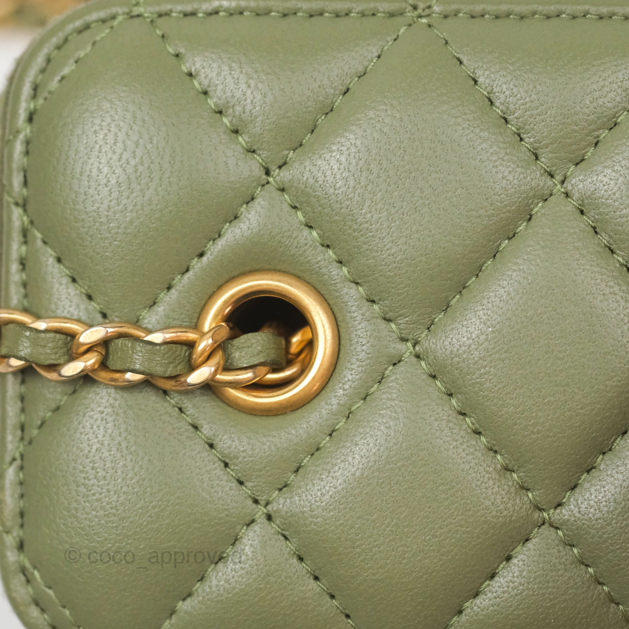 CHANEL PEARLE ???LT. OLIVE BLEND/VTG/RARE??? CHANEL TEARS ? New in are these extremely rare S/S 2002  main image 3