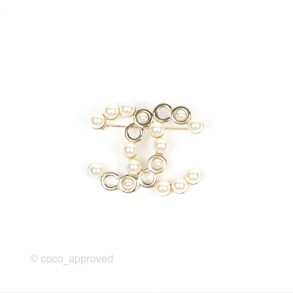 Chanel CC Coco Pearl Brooch Gold Tone 21P