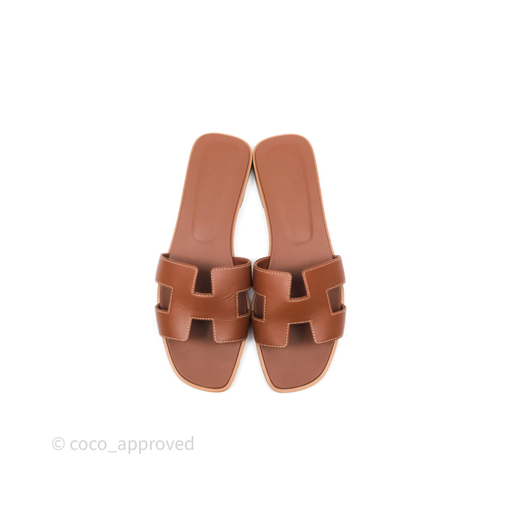 Hermès Oran Sandals in Gold Size 39