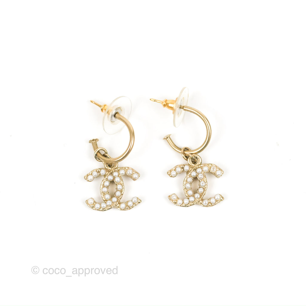 Chanel Pearl CC Drop Hoop Earrings Gold Tone 12A – Coco Approved Studio