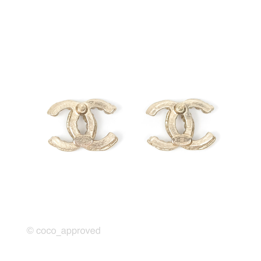 Chanel Pearl CC Earrings Gold Tone 13c