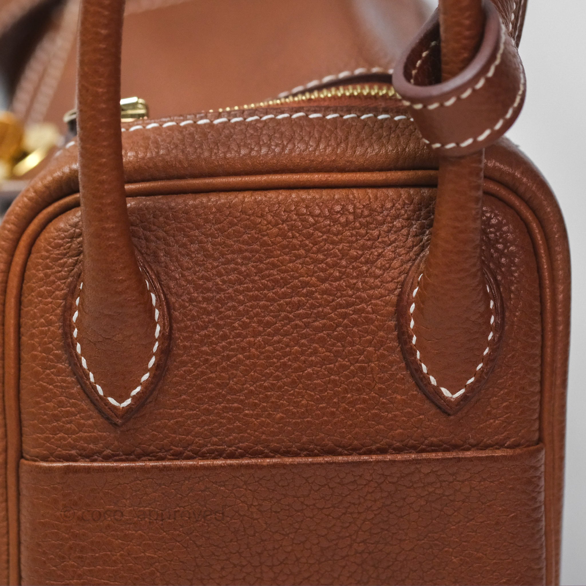 Hermès Mini Lindy 20 Fauve 34 Barenia Gold Hardware – Coco