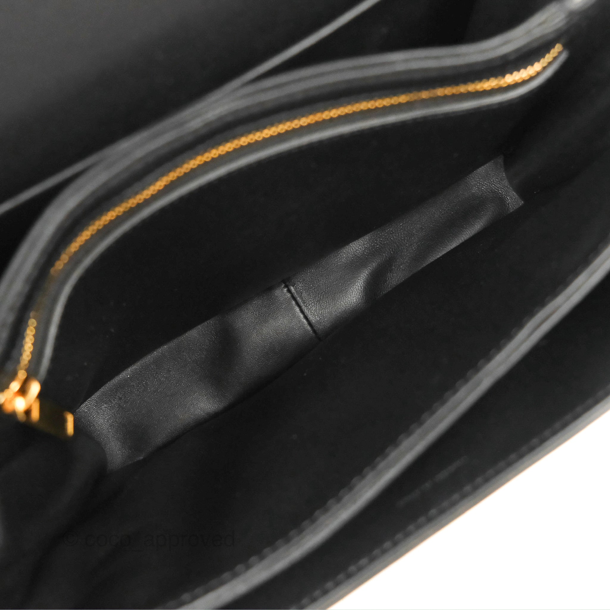Shiny Calfskin Triomphe Shoulder Bag Black – Trends Luxe