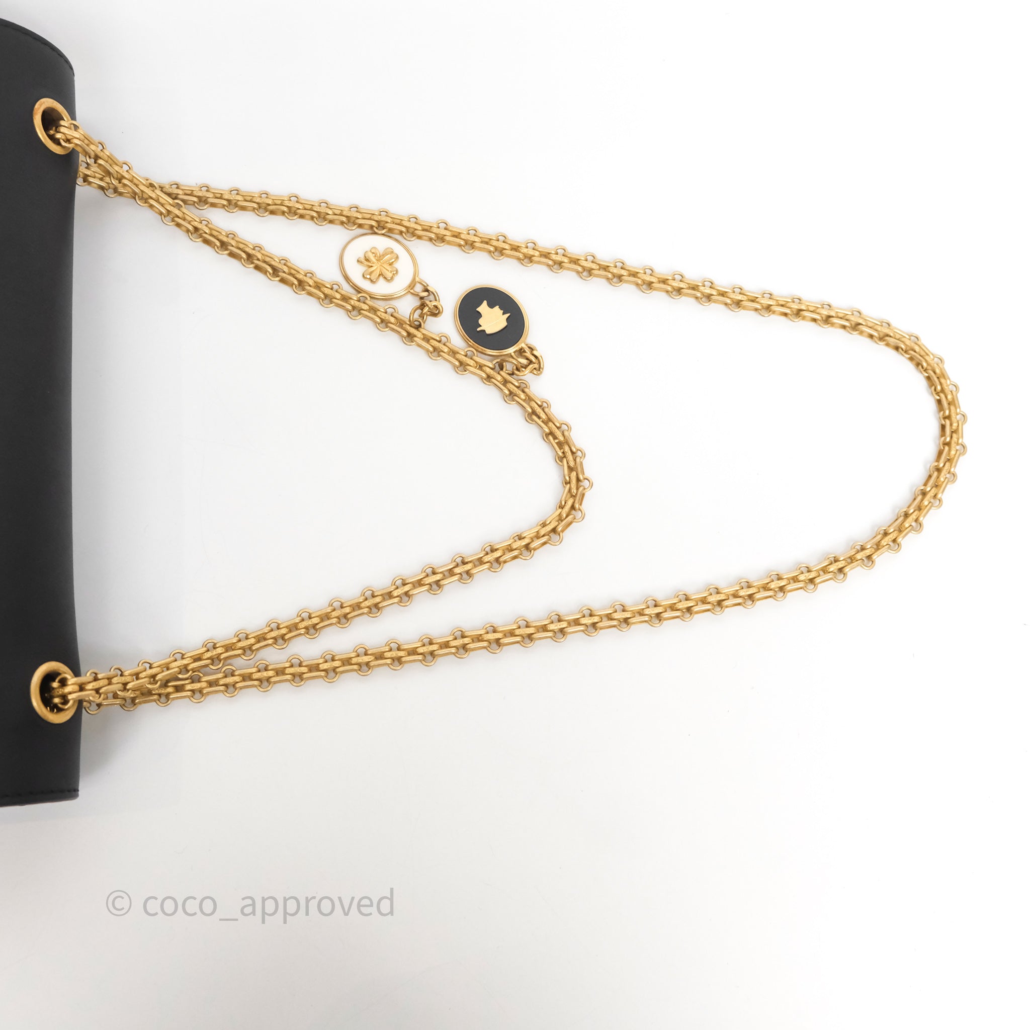 【CHANEL】  ★完売御礼★ Chanel Paris-Hamburg Charm Nude Reissue 2.55 Medallion Flap 226