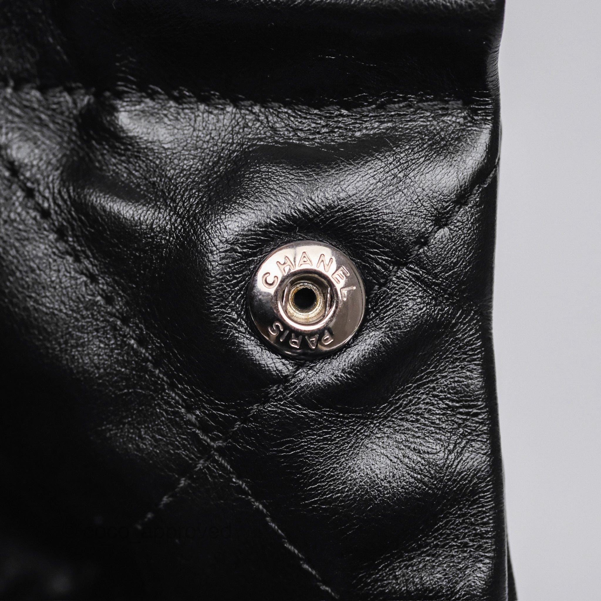 Chanel 22 Small Quilted So Black Shiny Crumpled Calfskin – Coco