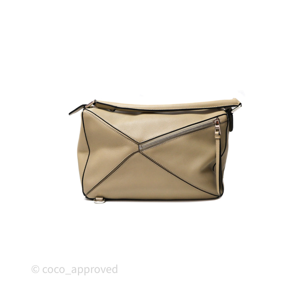 Loewe Medium Puzzle Bag Light Beige Calfskin