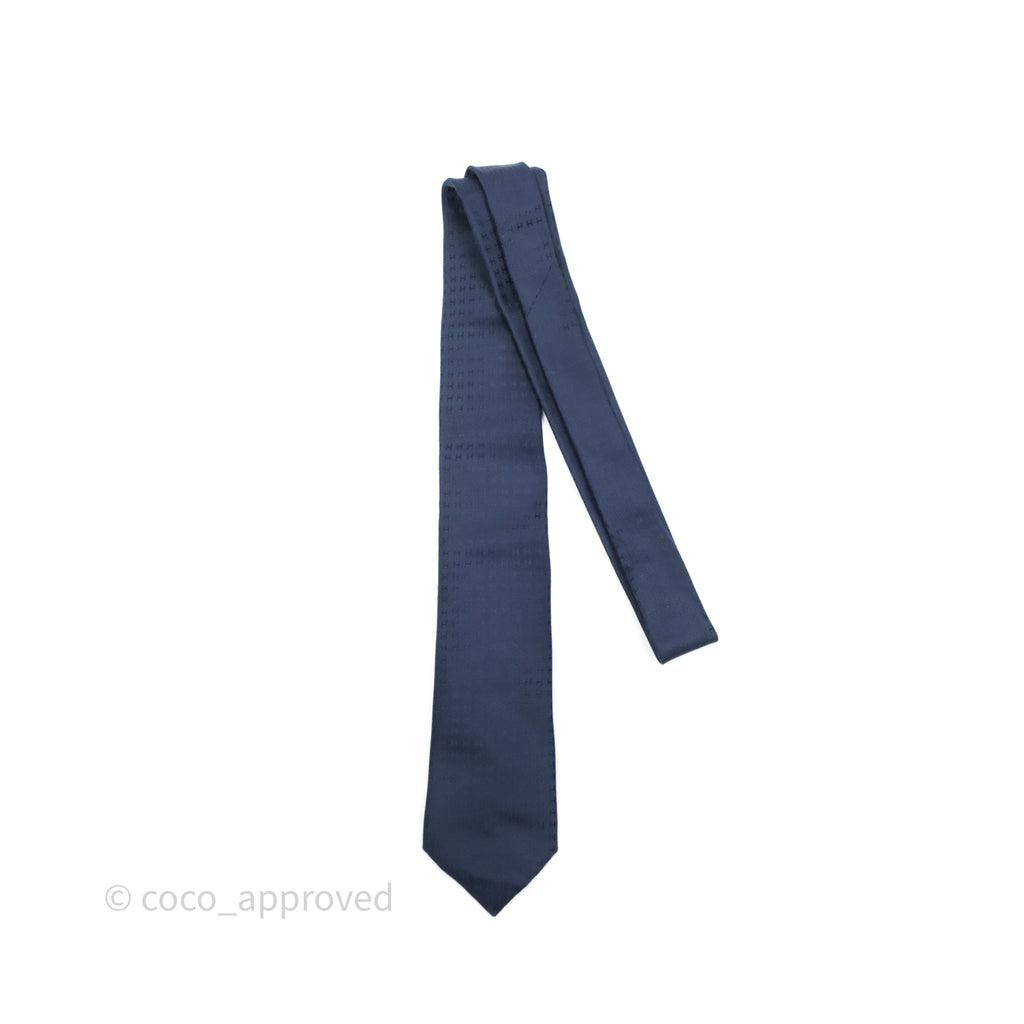 Hermès Faconnee H Tie in Marine Silk