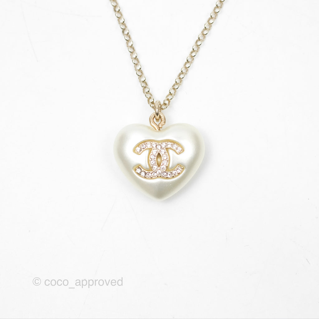 Chanel Heart Pearl CC Necklace Gold Tone 22V