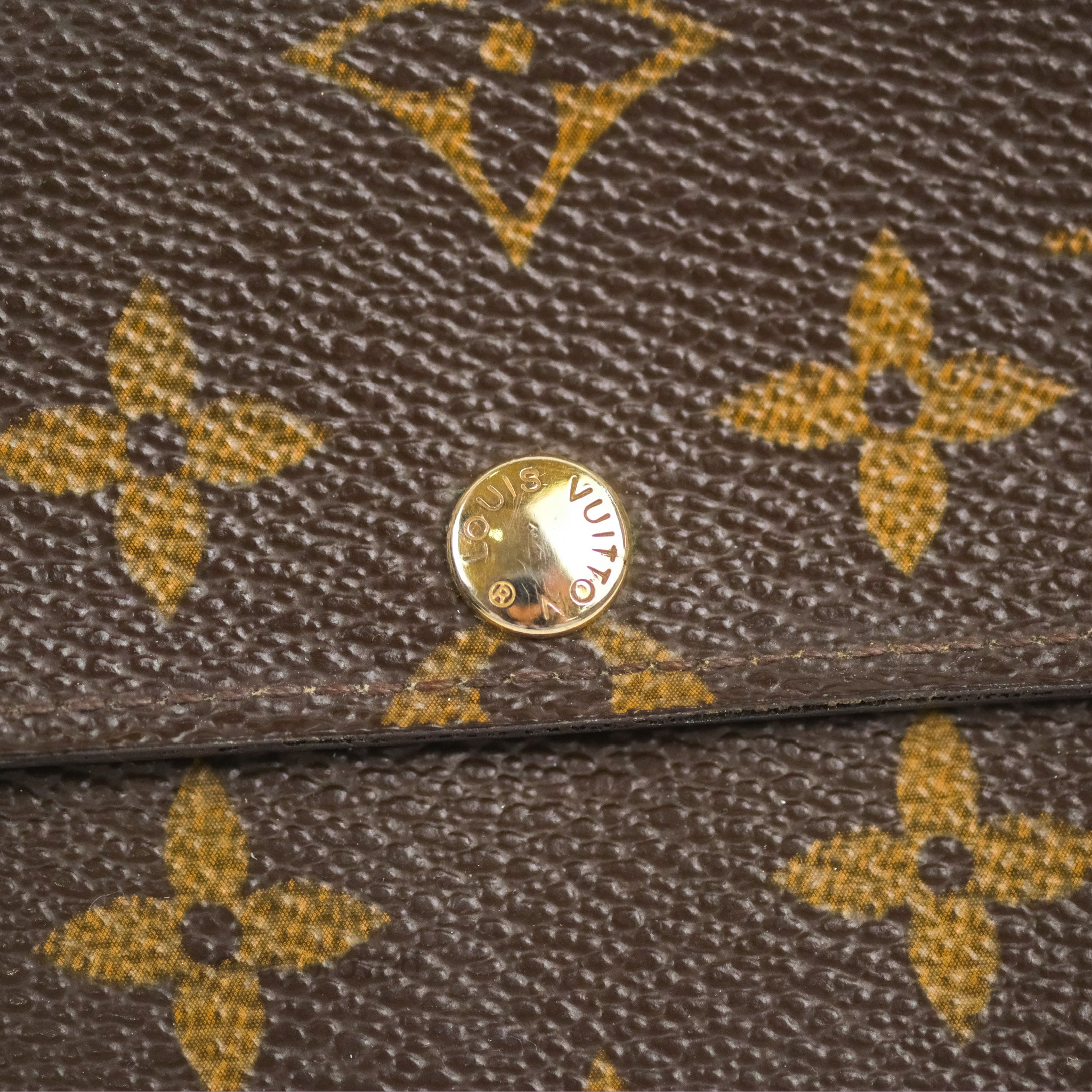 Louis Vuitton Vintage Sarah Wallet Monogram – Coco Approved Studio
