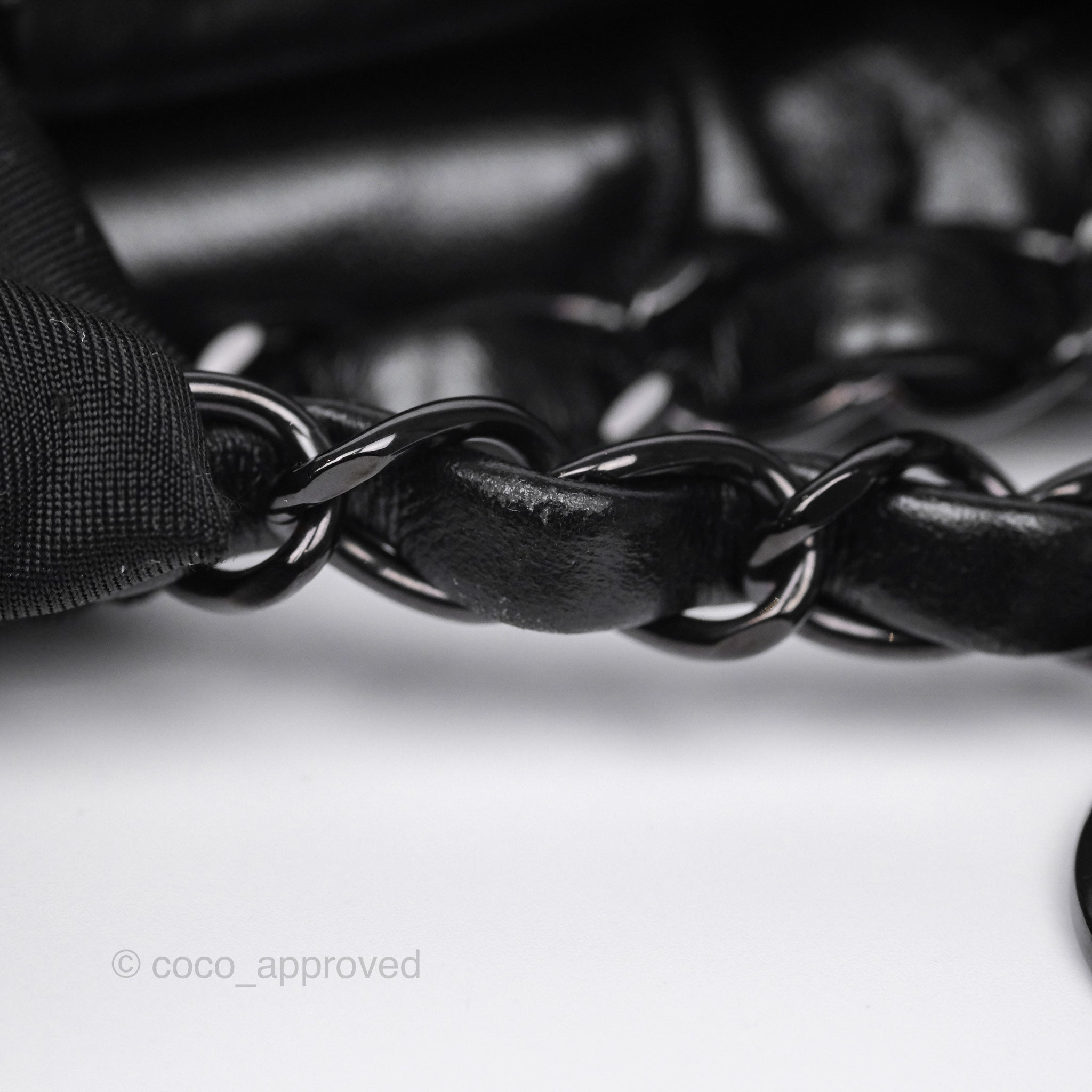 Chanel 22 Small Quilted So Black Shiny Crumpled Calfskin – Coco