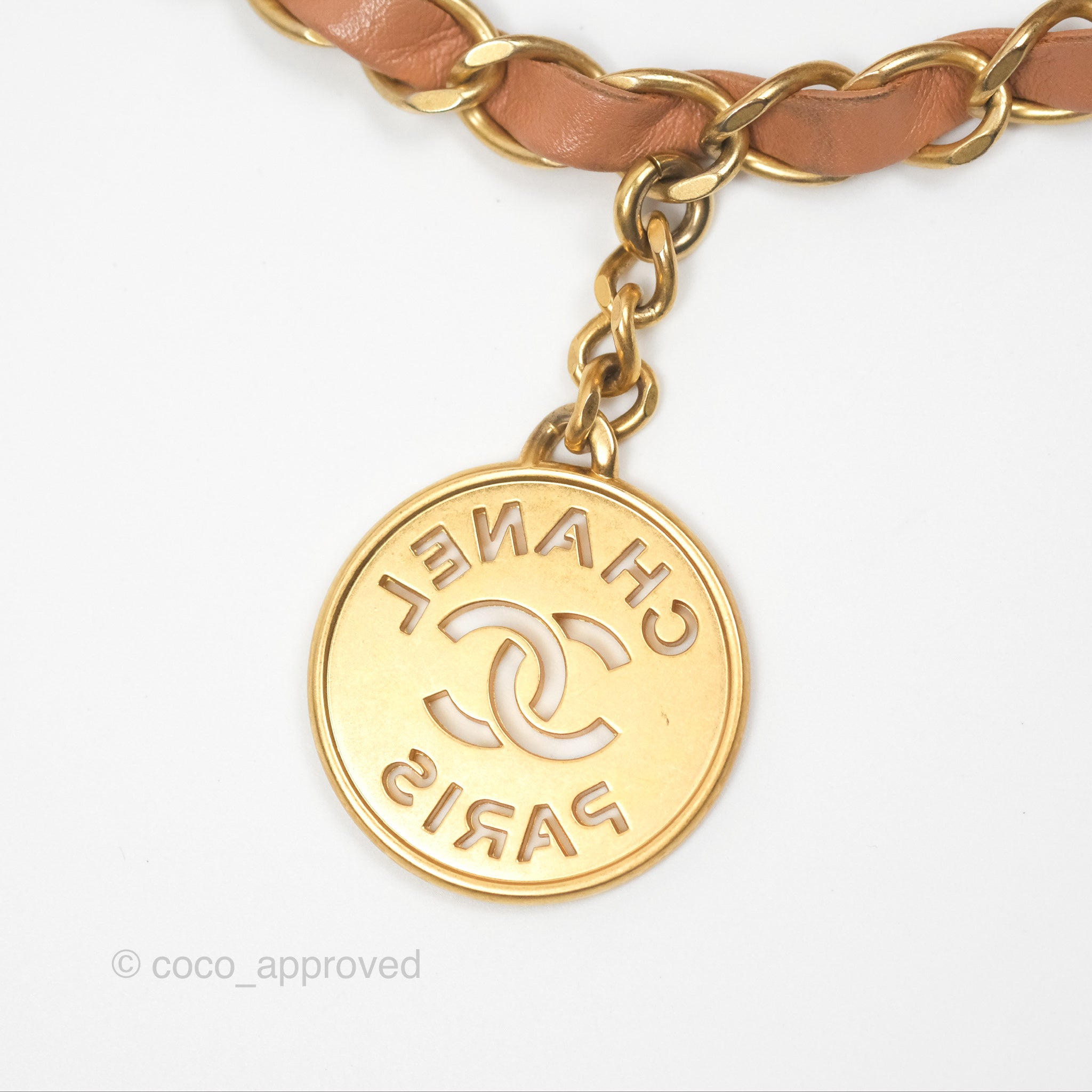 Chanel 22 Medium Caramel Beige Shiny Calfskin Aged Gold Hardware