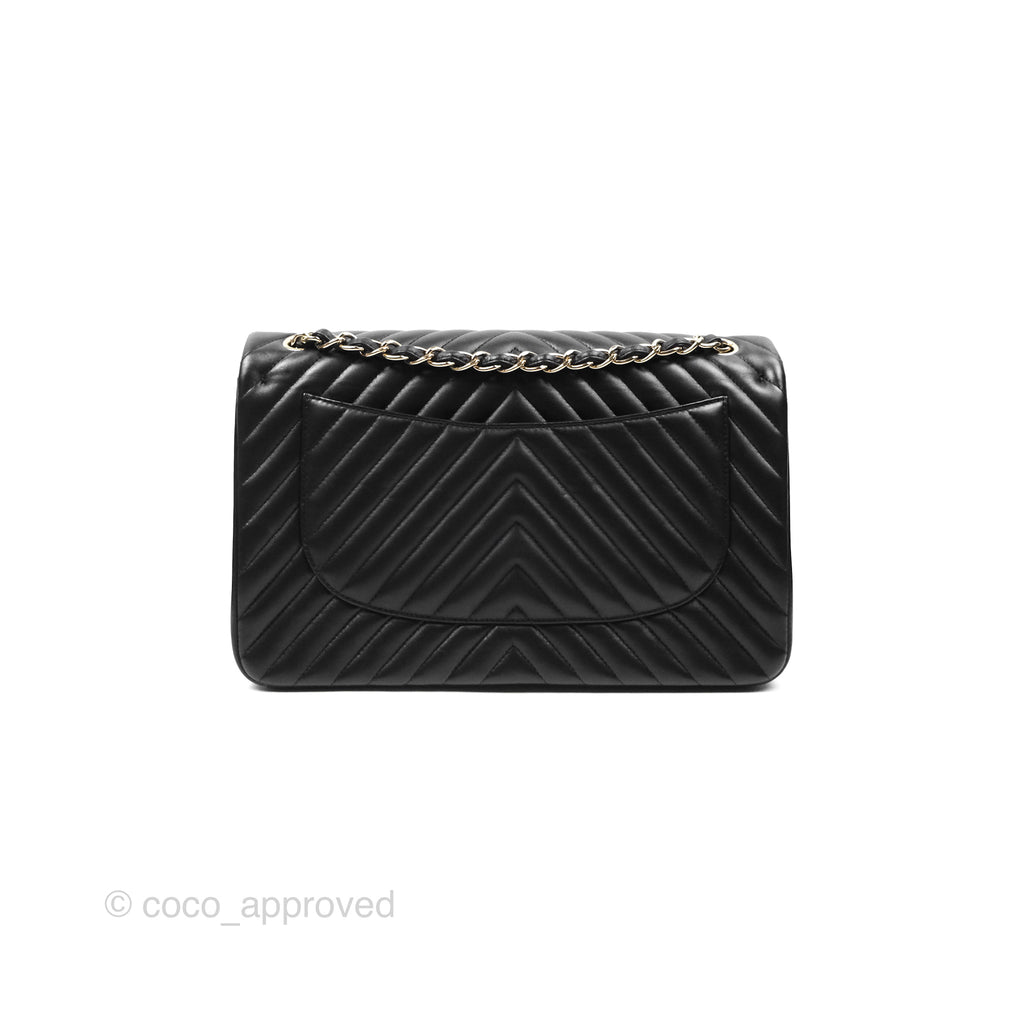 Chanel Chevron Jumbo Double Flap Black Lambskin Gold Hardware⁣⁣