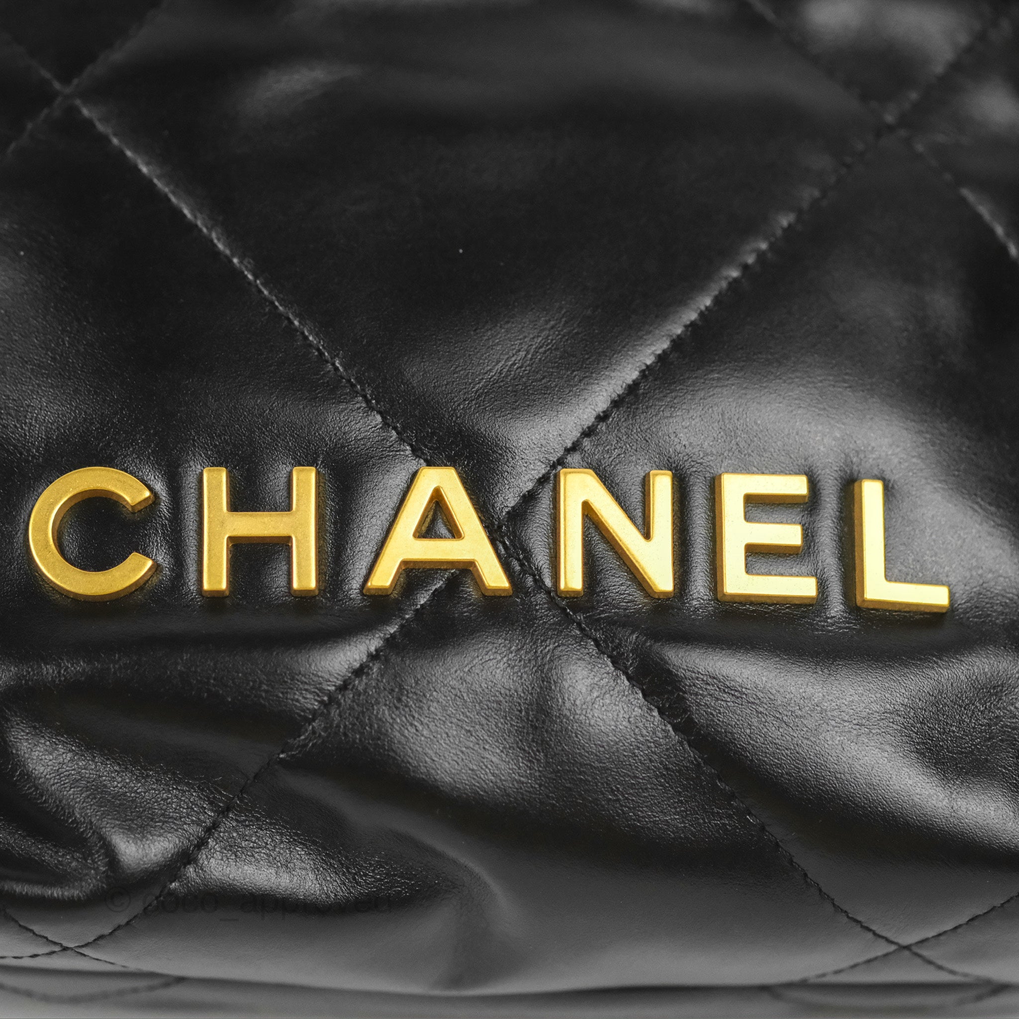🆕 AUTHENTIC CHANEL 22 BAG SMALL BLACK CALFSKIN IN GOLD HARDWARE