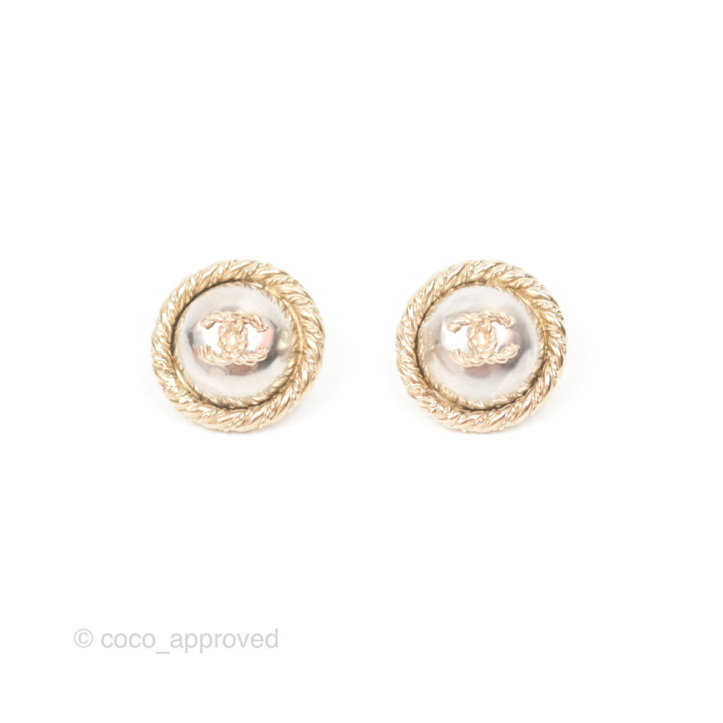 Chanel CC Round Earrings Gold Tone 15B