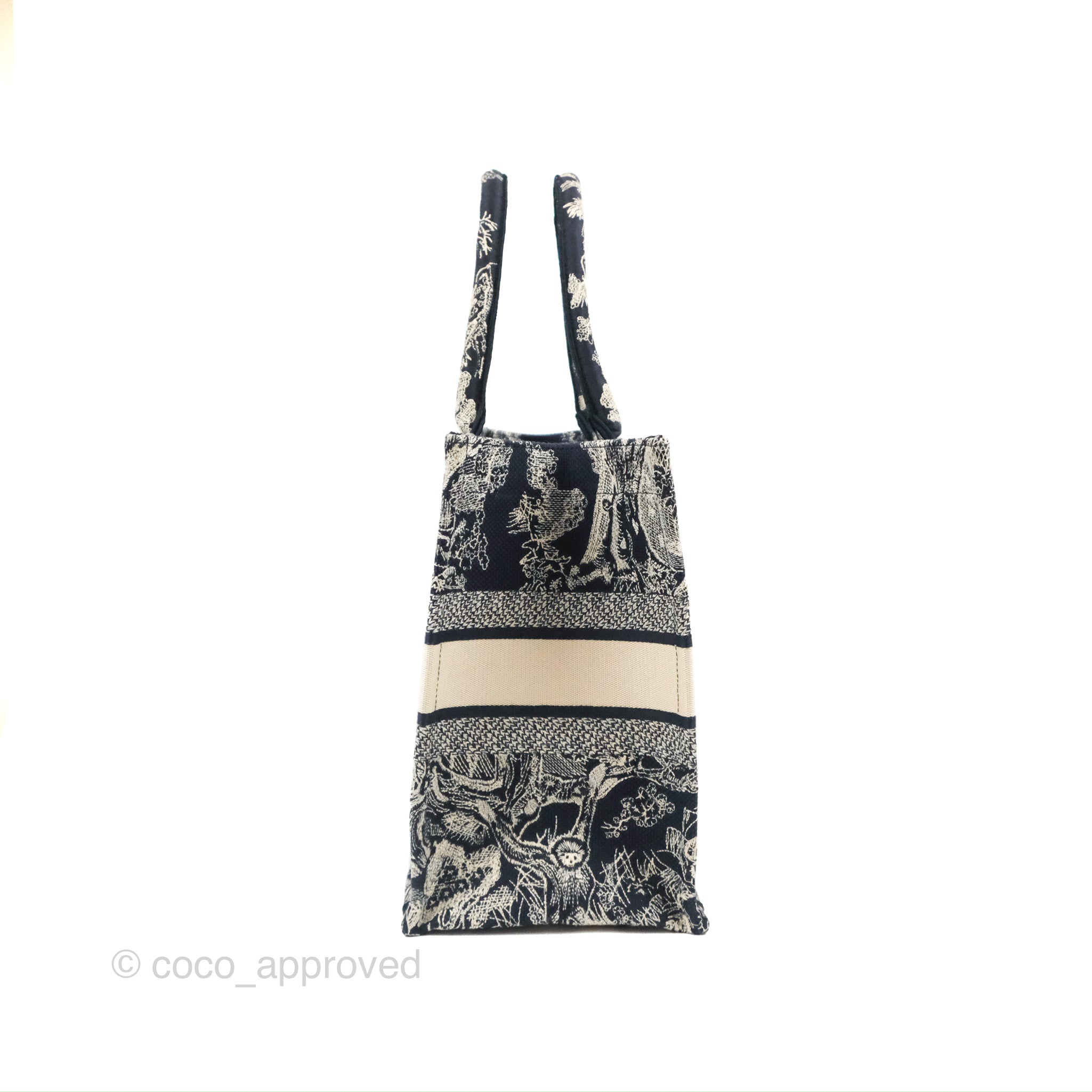 Christian Dior Embroidered Toile De Jouy Small Canvas Book Tote Navy – Coco  Approved Studio