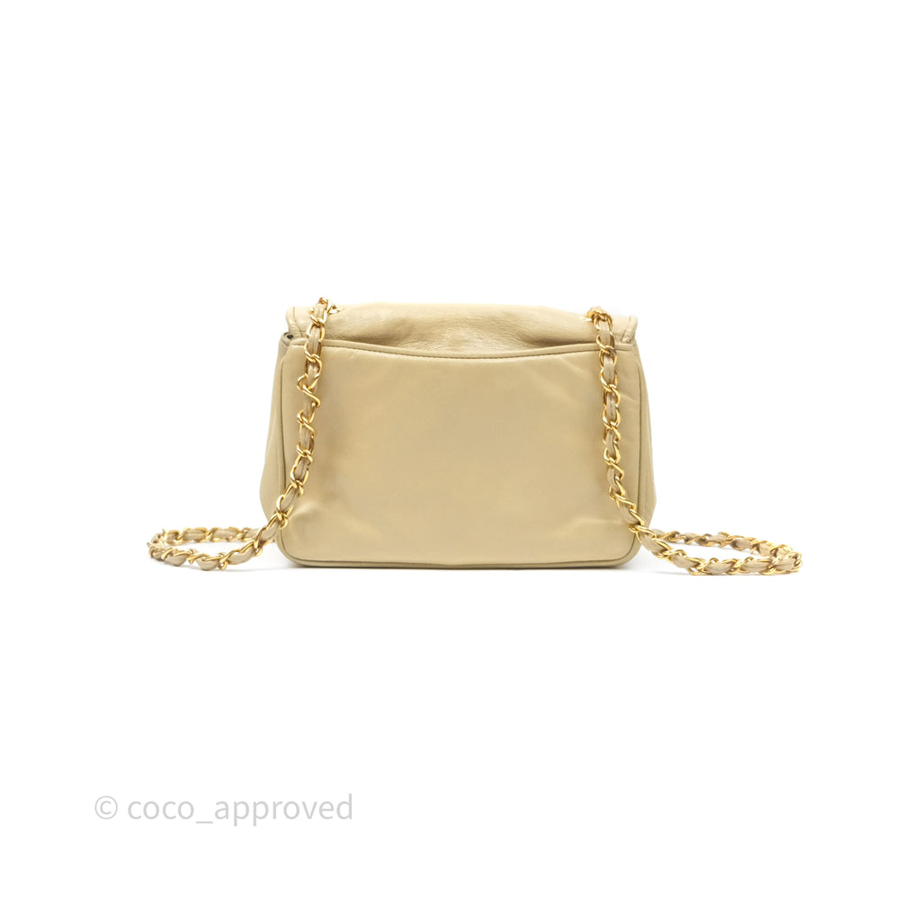 Chanel Vintage CC Flap Bag Beige Lambskin Gold Hardware