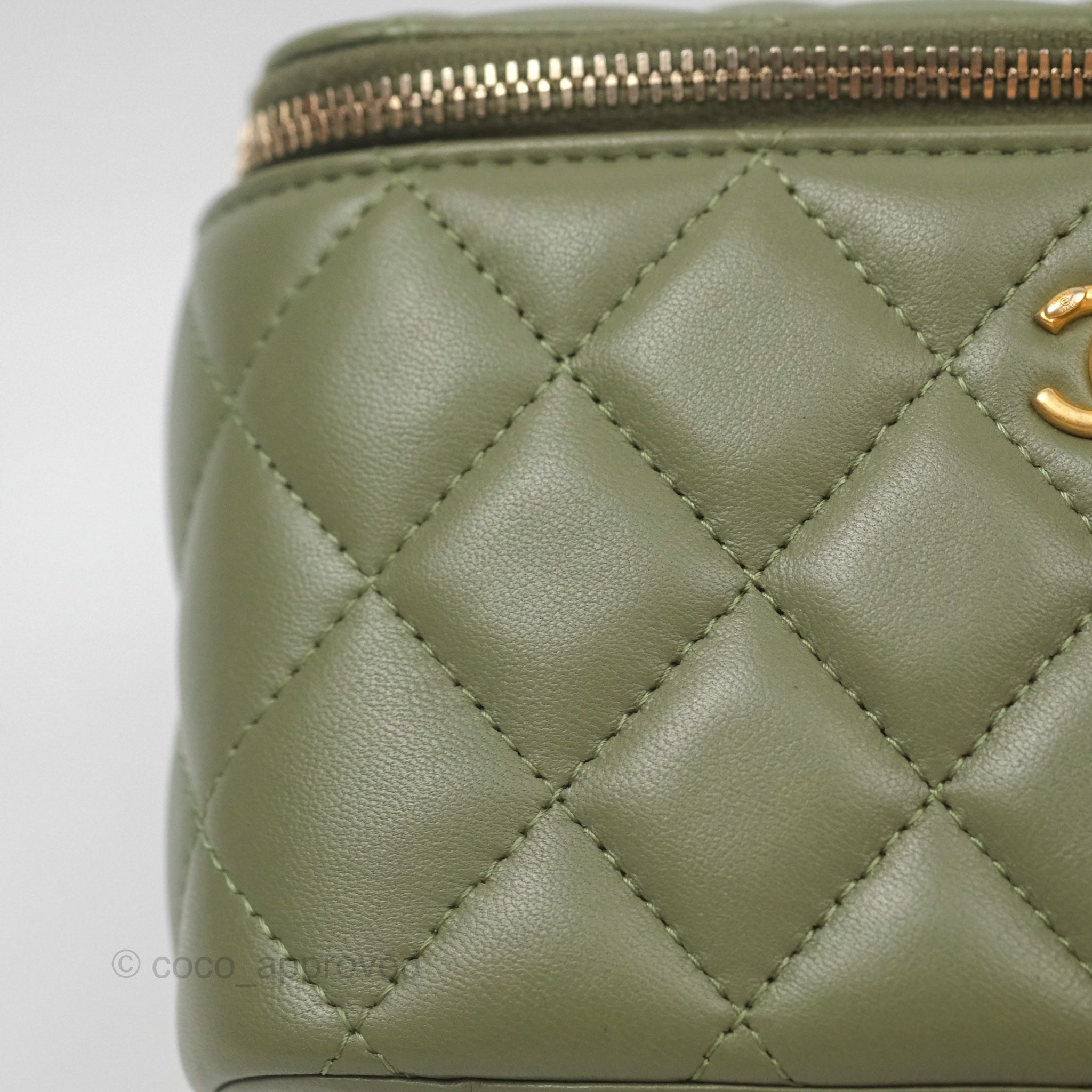 CHANEL シャネル ミニポーチ 楽天市場】【新品】 シャネル ミニポーチ カードポケット付き