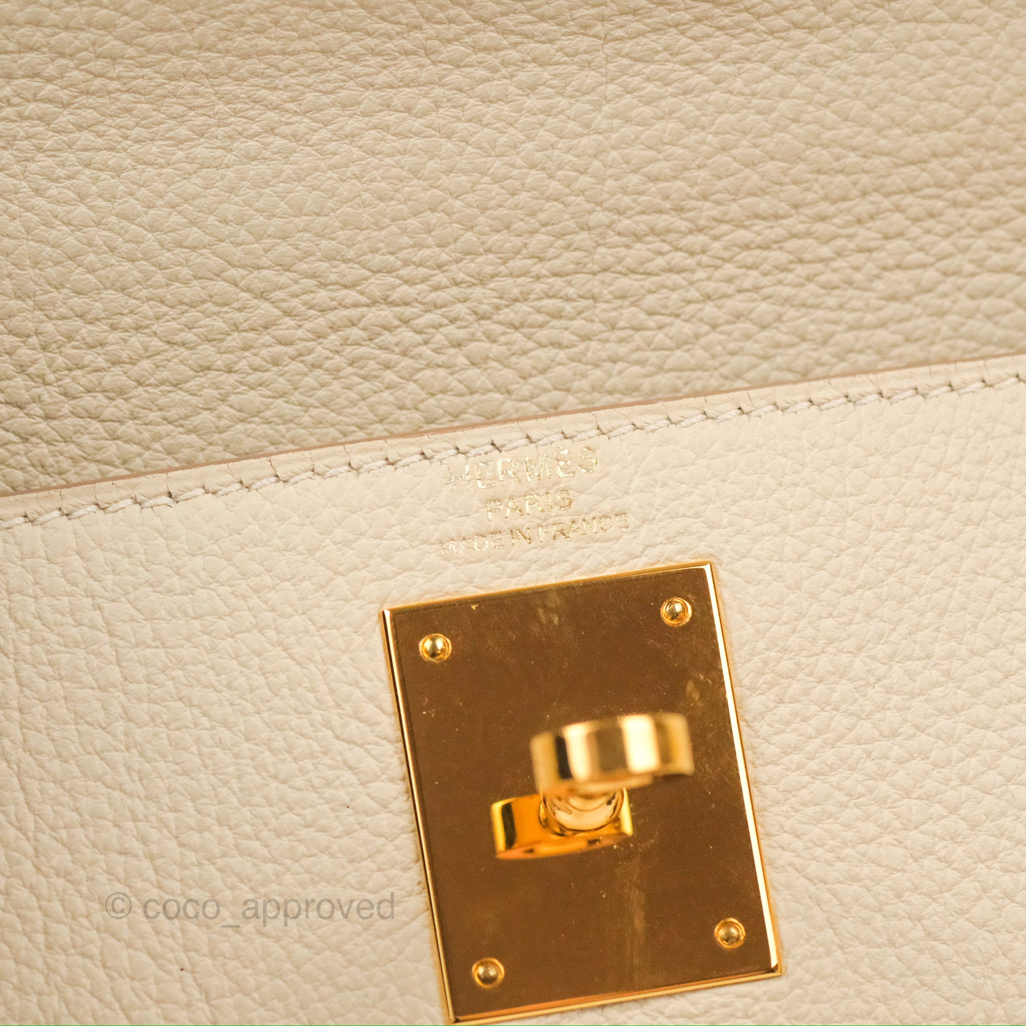 Hermès, Trench Togo Retourne Kelly - Gold Hardware