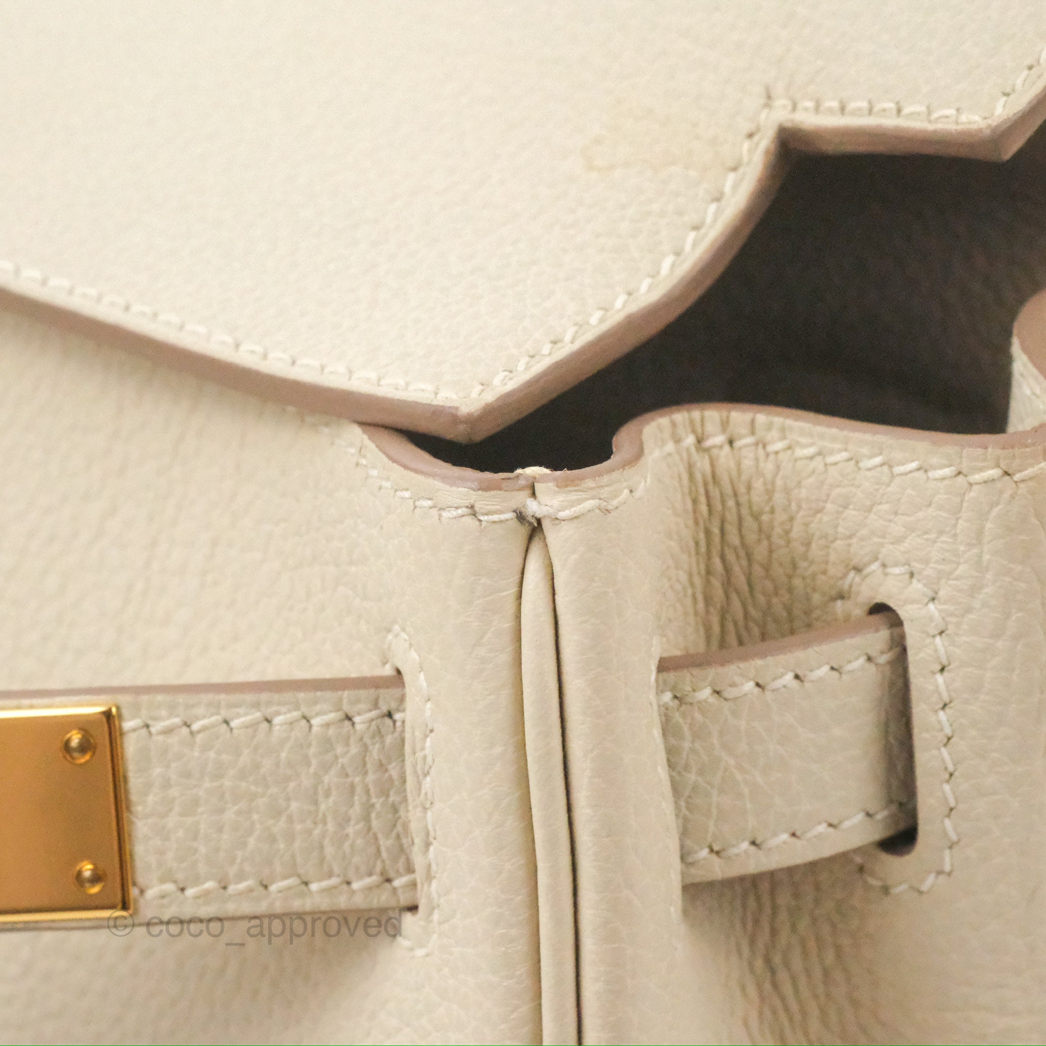 Hermès, Trench Togo Retourne Kelly - Gold Hardware
