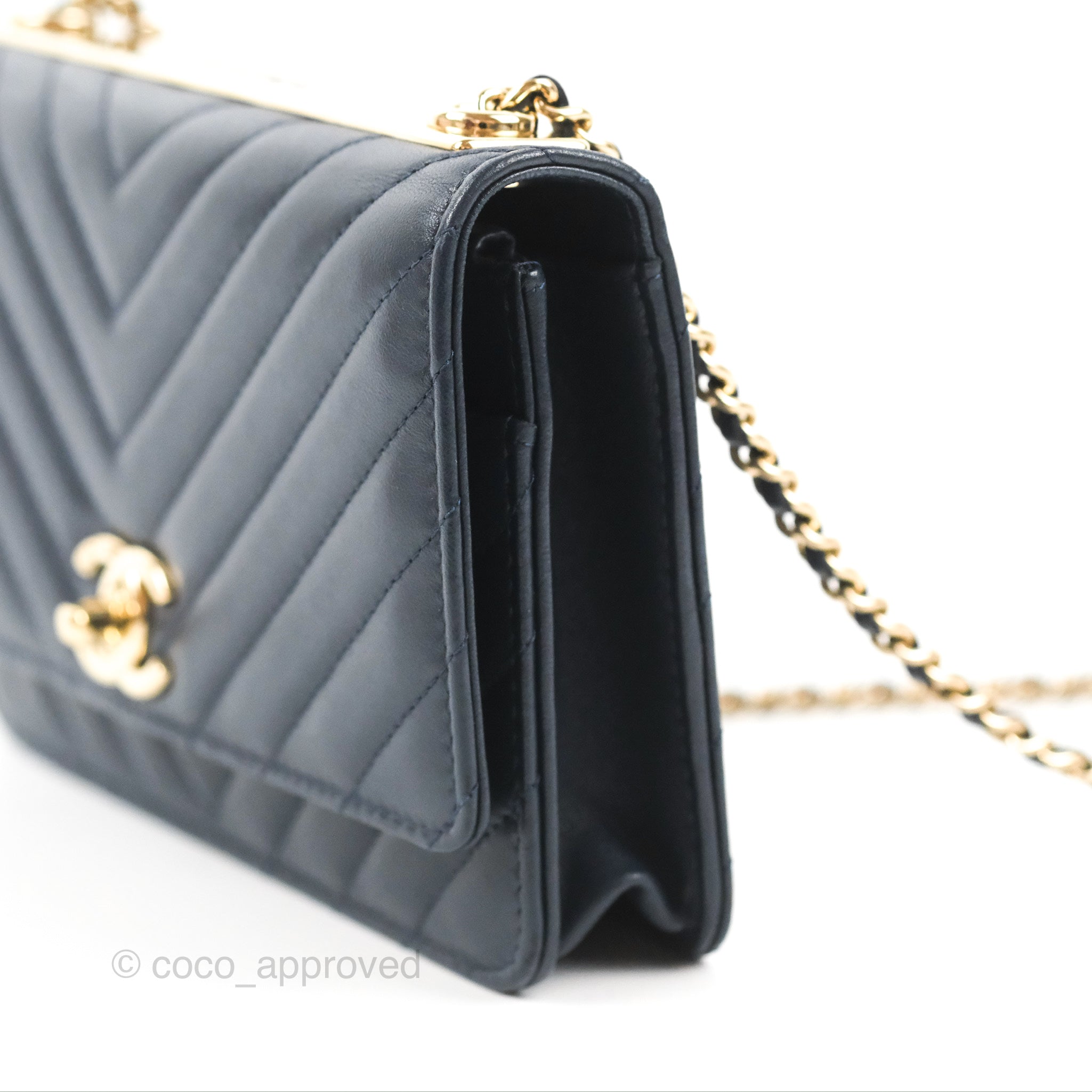 CHANEL Lambskin Chevron Quilted Trendy CC Wallet On Chain WOC Black 264675