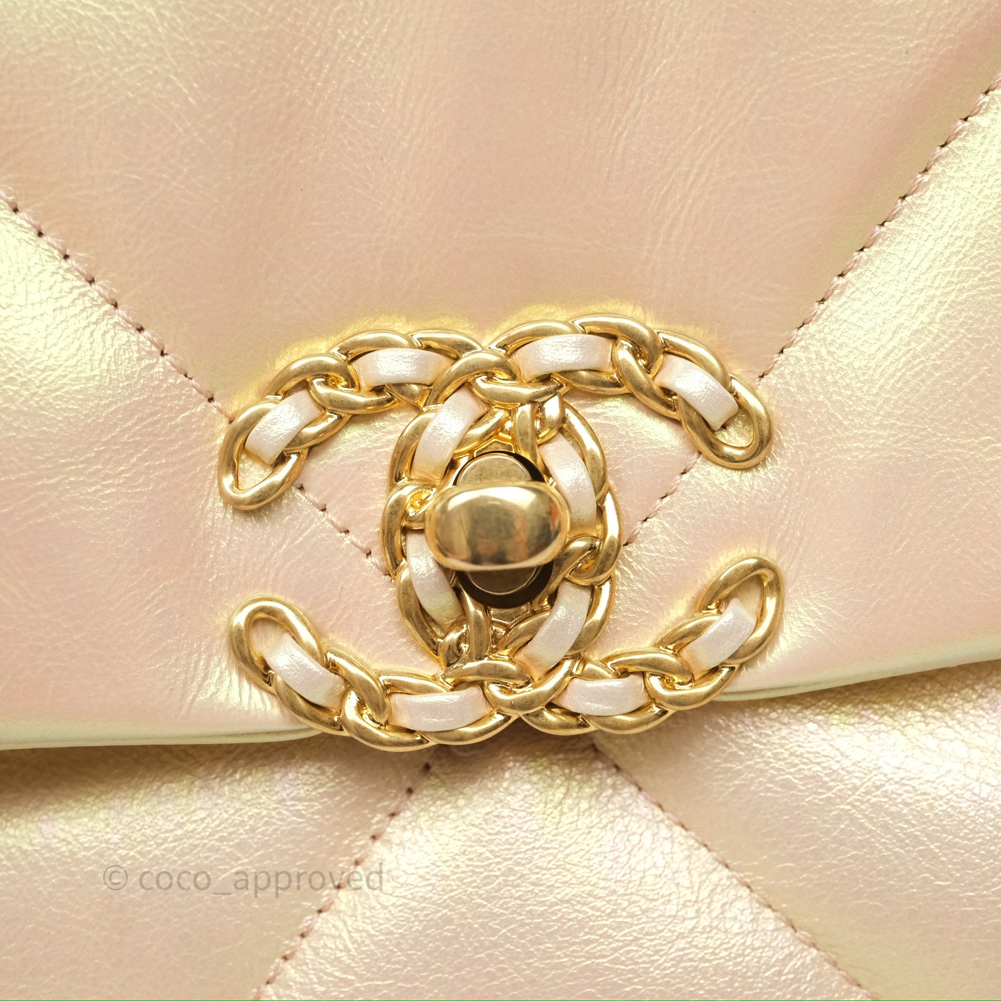 Chanel 19 Small Iridescent Pink Mixed Hardware – Coco